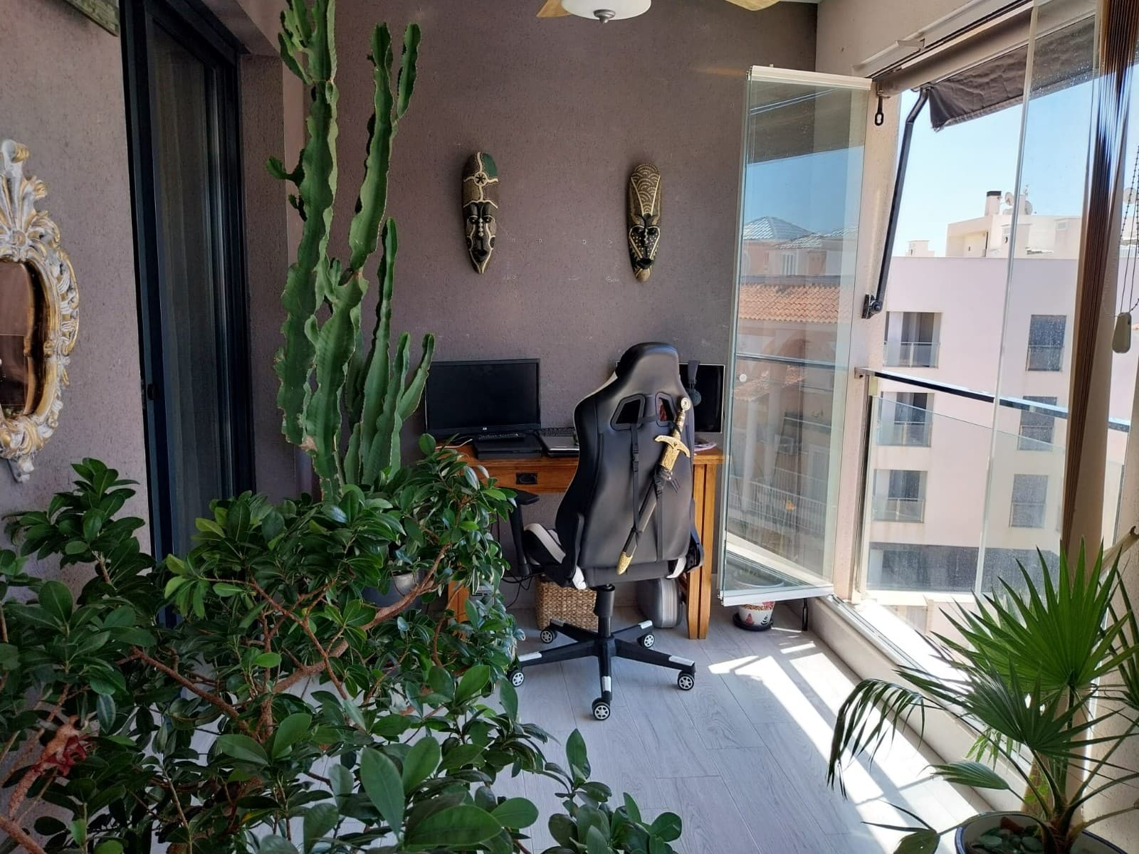 Gallery image