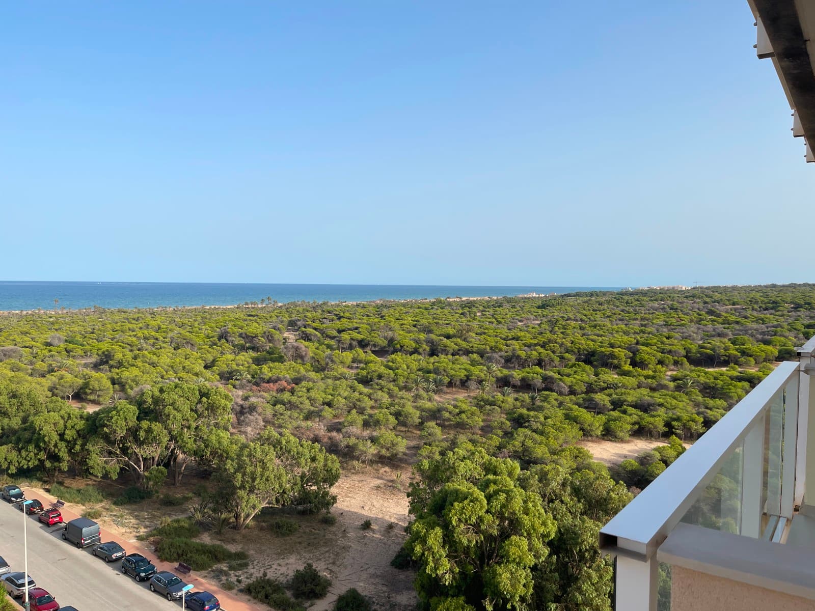 Renovated Triplex Penthouse with Stunning Views in Guardamar del SeguraLive above it all, in style! This renovated triplex penthouse, spanning the 9th, 10th, and 11th floors, offers breathtaking panoramic views of the sea, pine forest, and river. With east-west orientation, natural light floods the home throughout the day.The property has a built area of 114 m² and 96 m² usable, featuring three bedrooms, two bathrooms, a fully equipped kitchen (renovated just one year ago), and an open layout that ensures great ventilation and brightness.Notable features include air conditioning, ceramic tile flooring, double-glazed aluminum windows, built-in wardrobes, awnings, and blinds on all windows.Enjoy three private terraces with stunning views – perfect for relaxing or entertaining. The community offers a shared garden with natural grass and palm trees, as well as a swimming pool.The property includes a covered parking space, storage room, and the building has two elevators. Community fees are just €60/month.Located in the Puerto Deportivo district, you'll be close to the beach, river, marina, schools, supermarkets, and a wide range of outdoor activities including water sports and nature walks at the Marina de las Dunas.A perfect home for those seeking a balance of comfort, nature, and coastal living. Come see it – the views will leave you speechless!