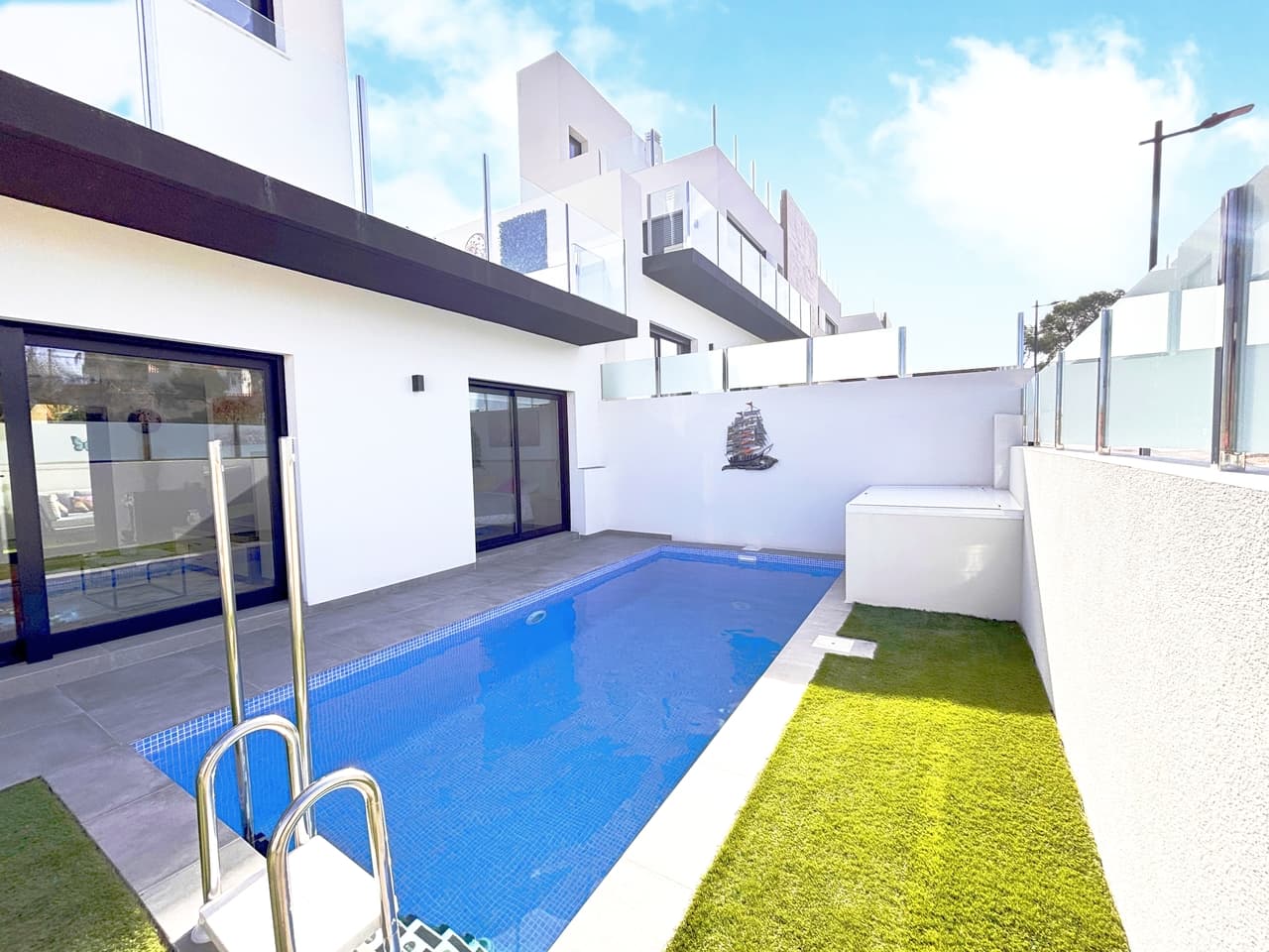 Discover this beautifully stunning new build villa offering the perfect combination of space, comfort, and style in one of Villamartin’s most sought-after locations.This charming home comes fully furnished and features a private pool, private parking, front and rear garden areas, a bright open-plan kitchen, air conditioning, solar system, electric shutters, 3 terraces and a stunning solarium — ideal for relaxing or entertaining under the Spanish sun.Whether you’re looking for a permanent residence, a holiday retreat, or a smart investment, this villa ticks all the boxes.