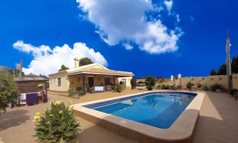 We are pleased to present you a new house for sale, this time it is a villa for sale in San Javier, Murcia. It is a rural house, inland, although its distance is 4.2 km to the beaches of San Javier, where you will find a surprising gastronomic and cultural offer.One-story country house located in rural area of San Pedro del PinatarThe house has a parking area, booth, swimming pool with toilets, swimming pool, orchards with various shadow, fruit trees, and many floors and flowers. Plot of 5.000 sqm. Very spacious porch with access and direct views to the pool, spacious living room with French cuisine, spacious full community bathroom and 3 very spacious bedrooms, one en suite, with dressing room and bathroom. Solarium overlooking the sea minor.