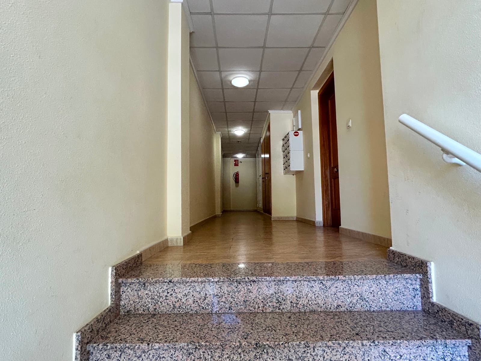 This lovely second-floor apartment offers a warm and welcoming feel from the moment you step inside. Set in the charming village of Jacarilla, the home is perfect for anyone looking for comfort, space, and a peaceful Spanish lifestyle.

Inside, you’ll find a bright and spacious living area that opens onto a private balcony — ideal for enjoying your morning coffee while looking out over the village. The open-plan kitchen connects naturally to the living space, creating a homely and practical layout for everyday life.

The property offers three well-sized bedrooms and two bathrooms, giving plenty of room for family, guests, or a dedicated office or hobby space. The home is sold fully furnished, making it completely move-in ready.

A huge bonus is the underground garage space along with a private storage room, giving you secure parking and extra space for bikes, luggage, or seasonal items. There’s also lift access, ensuring comfort and convenience from the garage all the way to the apartment.

Located in a quiet street yet close to all village amenities, this apartment gives you the best of both worlds — tranquility at home with everything you need just a short walk away. Golf courses, nature areas, and the surrounding Vega Baja countryside are all within easy reach, making this a perfect home base for relaxed Mediterranean living.

