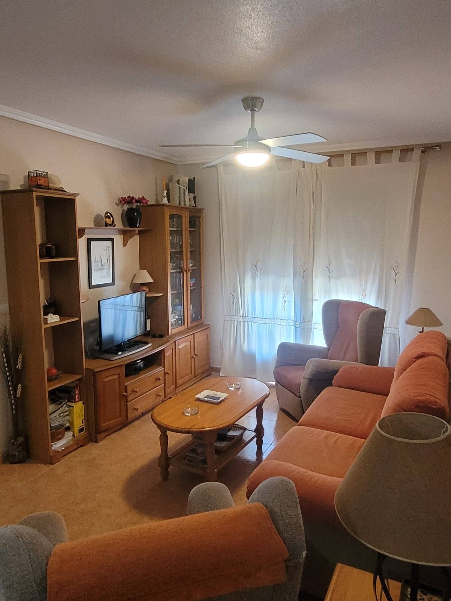 Discover this charming apartment located in the peaceful Lomas del Rame area, within the vibrant municipality of Los Alcázares. Priced at an attractive €137,900, this property boasts a constructed area of ​​70 m² and a usable area of ​​64 m², offering the ideal space to enjoy as a permanent residence or holiday getaway. Its south-facing orientation guarantees natural light throughout the day, and its condition is impeccable: practically move-in ready! This cozy home features a double bedroom, a single bedroom, and a full bathroom; perfect for couples or small families. Just 900 meters from the Mediterranean Sea, you can make the most of the beaches that grace the Murcian coast. Furthermore, it is surrounded by various amenities such as children's play areas, nearby schools, hospitals, and shopping centers that make your daily life easier, as well as easy access to public transport thanks to nearby stops. A truly unique real estate opportunity ready to be enjoyed!