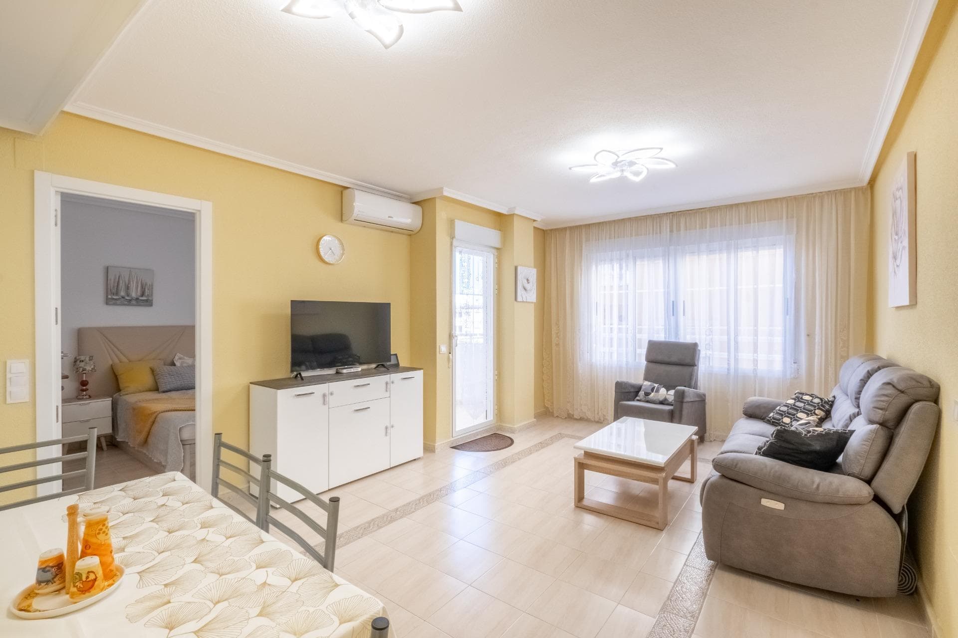 I present this beautiful apartment in La Mata, one of the most sought-after areas of the Costa Blanca. It is located just 200 meters from La Mata beach. The property offers a constructed area of ​​72.11 m², distributed on the first floor. It has a spacious and bright living-dining room and a fully equipped independent kitchen. It has 2 bedrooms, 1 bathroom, and a bright terrace that illuminates the entire living room and offers incredible views of the park. The home is delivered fully furnished, ready to move into. The apartment also has a Tourist License. The home is located in a residential development, in a strategic area with all services within easy reach: supermarkets, schools, shops, banks, and restaurants. Everything you need is just a step away. All the amenities to offer you an unparalleled quality of life in one of the most sought-after areas of the Costa Blanca. Don't wait any longer! Come and visit it!