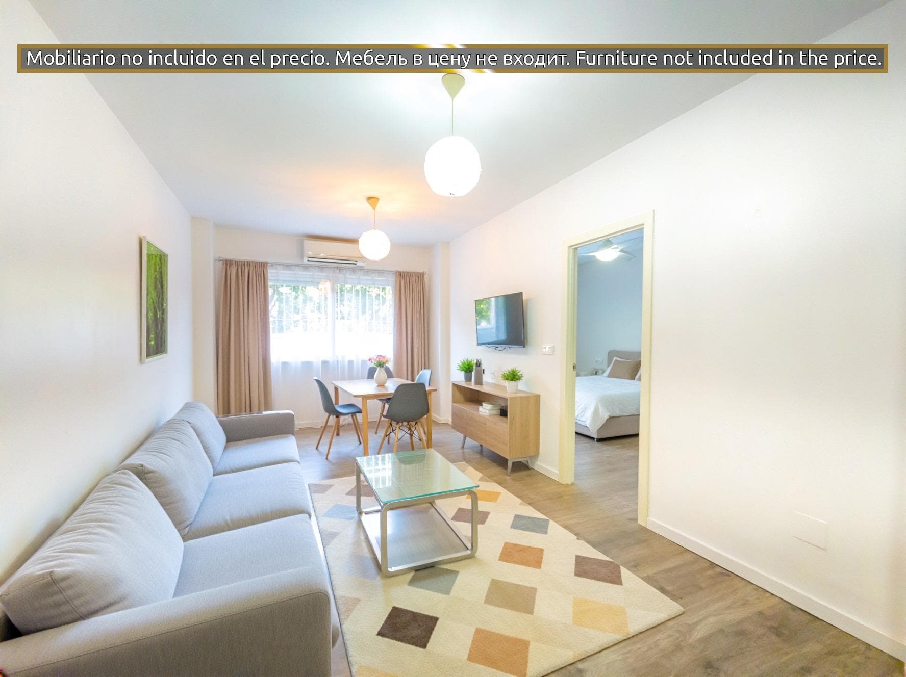 Introducing this bright and functional apartment in excellent condition, located in Torrevieja—just 800 meters from Cura Beach. Torrevieja is a charming coastal city on Spain’s Costa Blanca, renowned for its stunning beaches and year-round sunny climate. It’s a thriving tourist destination that also offers an exceptional quality of life for permanent residents. The entire apartment features newly renovated flooring throughout. It boasts a spacious, light-filled living room with an open-plan kitchen fully fitted with modern cabinetry. The property includes 3 bedrooms and 2 bathrooms, both completely refurbished and equipped with contemporary fixtures. Additionally, it offers a private interior patio—perfect for relaxing or enjoying morning coffee. A private storage room is included in the price and conveniently located within the same building. Situated on the ground floor of a secure, gated residential complex, this apartment enjoys an unbeatable location—ideal for those who want to live close to everything. You’ll be just a few minutes’ walk from Torrevieja’s city center and only 700 meters from Cura Beach. The popular Habaneras Shopping Centre is approximately 5 minutes away by car or a pleasant stroll. All essential amenities are right at your doorstep: schools, shops, supermarkets, pharmacies, banks, and more—everything you need within easy reach. Torrevieja continues to grow each year as both a holiday hotspot and a long-term residential destination. New schools, sports complexes, infrastructure projects, and modern developments are constantly enhancing the area—while its warm Mediterranean climate ensures beach life is possible all year round. Don’t miss this opportunity! Contact us today to turn your dream of living on the Costa Blanca into reality!