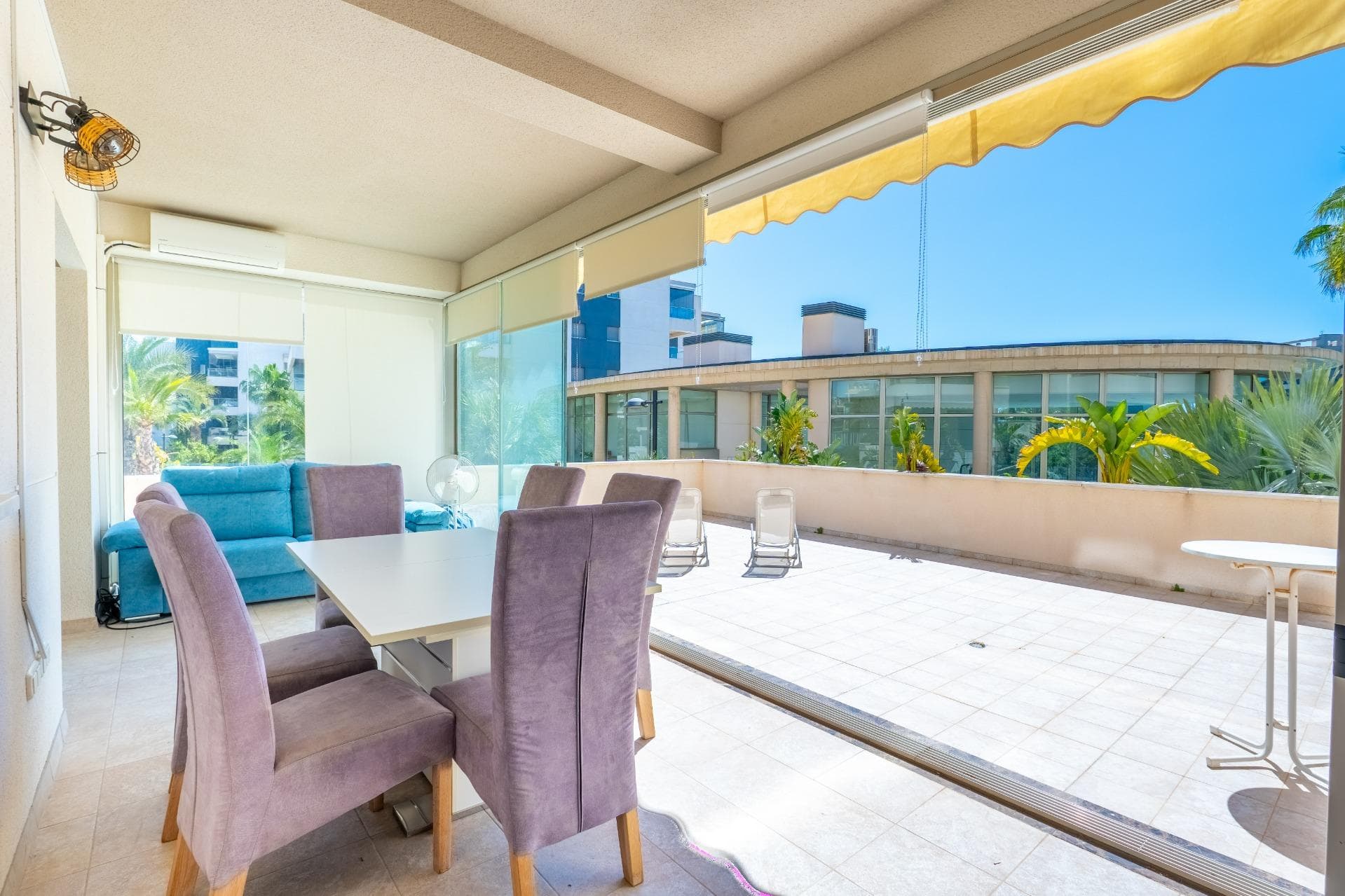 We present this modern apartment located in the exclusive Green Hills Residential, a luxurious recently built complex featuring a sauna, children's areas, a gym, and a swimming pool surrounded by spacious green areas. This is a resale new-build property in excellent condition, ready to move into. Located in the prestigious area of Orihuela Costa, one of the most sought-after locations, it is ideal for enjoying the Mediterranean climate, tranquility, and an active, healthy lifestyle. The property stands out for its comfortable and functional layout, as well as its great brightness. One of its main highlights is its spacious terrace, which features a glazed area with air conditioning and a relaxation space, perfect for year-round use, as well as an open outdoor area with excellent sunny orientation, ideal for sunbathing at any time of the year. The apartment includes a modern, fully furnished living room, a fully equipped designer kitchen in light tones, 3 bedrooms with built-in wardrobes, and 2 full bathrooms. In addition, it comes with a parking space, providing convenience and security for your vehicle. Located in a quiet and safe area, it offers excellent proximity to all kinds of services: shops, supermarkets, schools, and leisure areas. Just a few minutes away is Zenia Boulevard, the largest shopping center in the area. Nearby beaches such as La Zenia and Playa Flamenca are also major attractions. For leisure and sports, the proximity to Villamartín Golf, one of the most renowned golf courses in the area, stands out, along with other sports facilities. With more than 300 days of sunshine per year and a mild climate, this location allows you to enjoy outdoor activities all year round, such as seaside walks, water sports, golf, and an active social life. An ideal option as a permanent residence, holiday home, or investment on the Costa Blanca. The price does not include notary fees, registration costs, or taxes, which may vary according to current regulations in the Valencian Community.