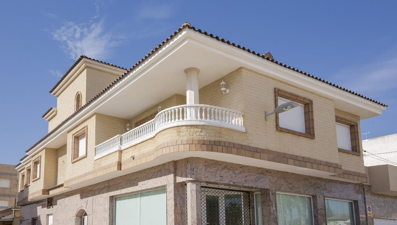 Bedrooms: 5, Bathrooms: 5, Town House in Los Alcazares, Murcia, Spain