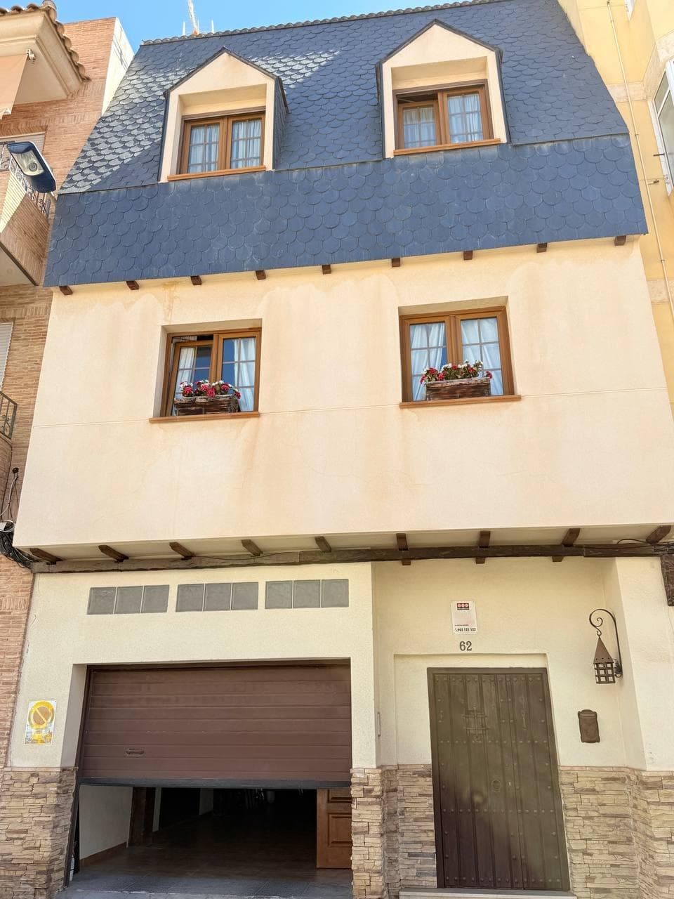 Bedrooms: 4, Bathrooms: 2, Town House in Torrevieja, Alicante, Spain