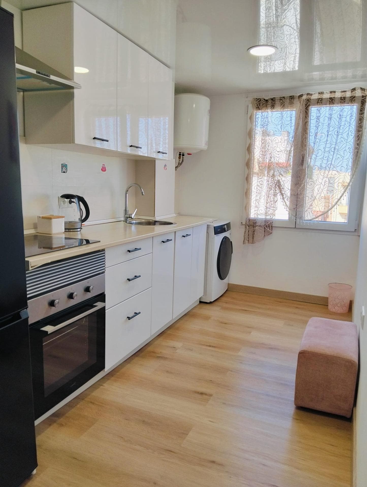 Bedrooms: 2, Bathrooms: 1, Apartment in Alicante, Alicante, Spain