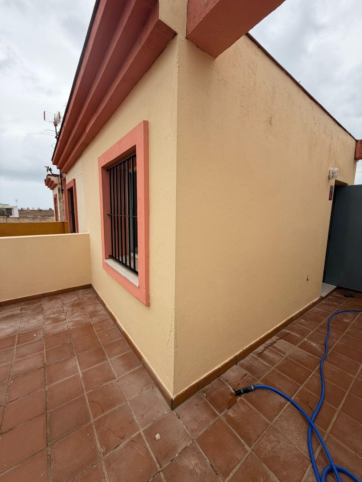 Bedrooms: 2, Bathrooms: 1, Semi Detached in La Linea De La Concepcion, Cádiz, Spain