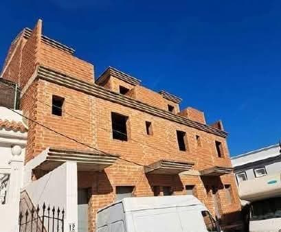 Bedrooms: 3, Bathrooms: 1, Town House in Algeciras, Cádiz, Spain