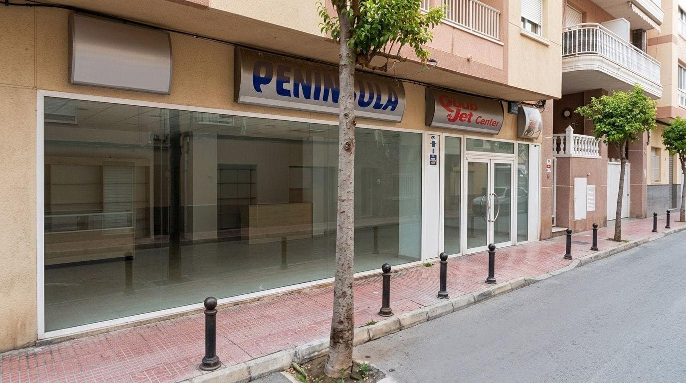 Bedrooms: 0, Bathrooms: 1, Commercial in Torrevieja, Alicante, Spain