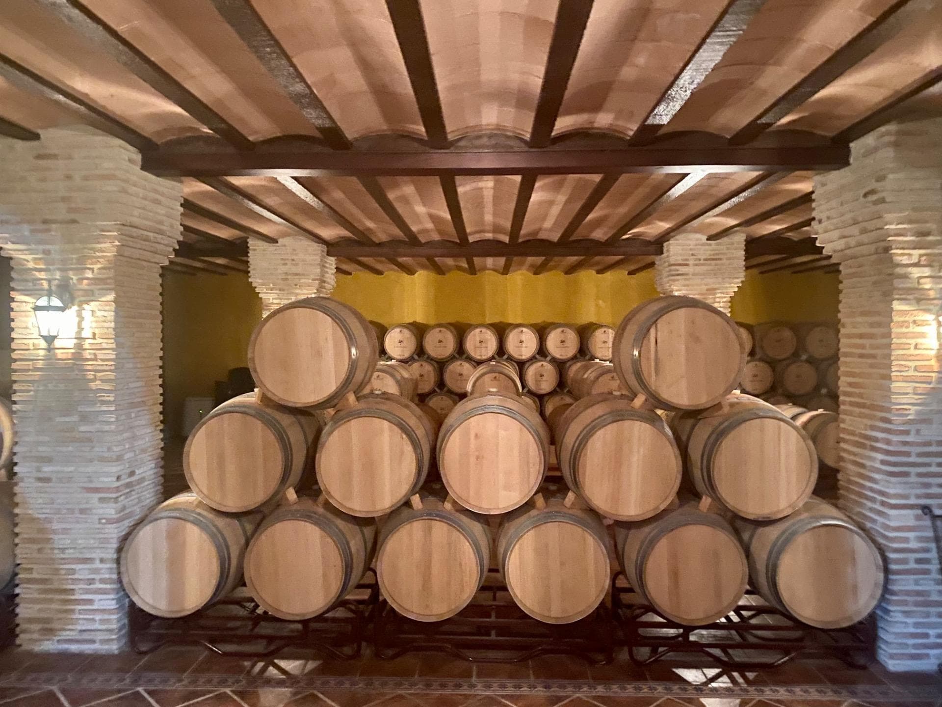 We are pleased to present a fully operational property located in the heart of the province of Albacete, within the renowned Manchuela Wine Route and protected by a Designation of Origin. Established in 2005, this winery combines viticultural tradition, wine tourism and high-quality gastronomy in a privileged setting.. . Land & Vineyards. ✔️ 12 hectares of productive vineyards, planted mainly with Tempranillo and Cabernet Sauvignon, carefully managed to ensure high-quality grapes.. . Winery & Production. The winery is fully equipped to cover the complete winemaking process:. . Fermentation and storage tanks. . Pneumatic press and destemmers. . Bottling line with a capacity of approximately 800 bottles/hour. . Cellar & Storage. . Capacity to store up to 120,000 bottles. . French and American oak barrels, ideal for ageing and reserve wines. . Restaurant & Dining. The complex includes a restaurant divided into three separate dining rooms, with a total capacity for 240 guests, providing a perfect setting for pairings, tours and corporate meals.. . Event & Wine Tourism Spaces. The property offers multiple indoor and outdoor spaces specially designed for:. . Weddings and private celebrations. . Corporate presentations and events. . Guided tastings and tours of the winery and vineyards. . An investment with soul and potential, ideal for those looking to develop a wine-tourism project, expand production capacity, or manage a consolidated winery estate with brand and positioning.. . For more information or to schedule a visit, contact us.. This property represents an exceptional opportunity within the wine and hospitality sector