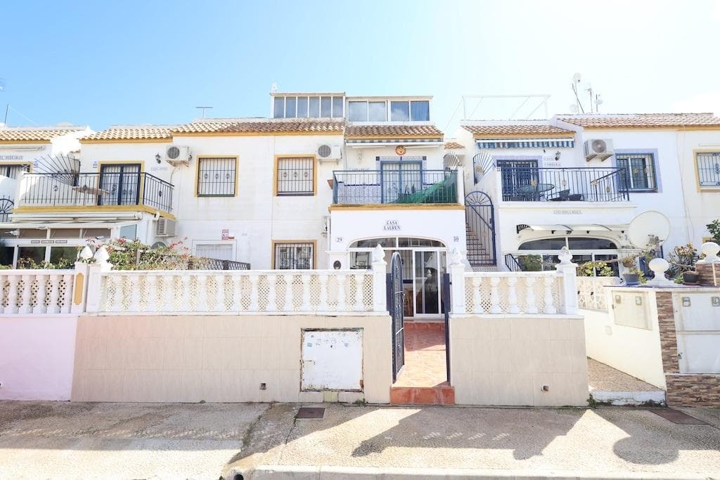 Bedrooms: 2, Bathrooms: 1, Bungalow in Torrevieja, Alicante, Spain