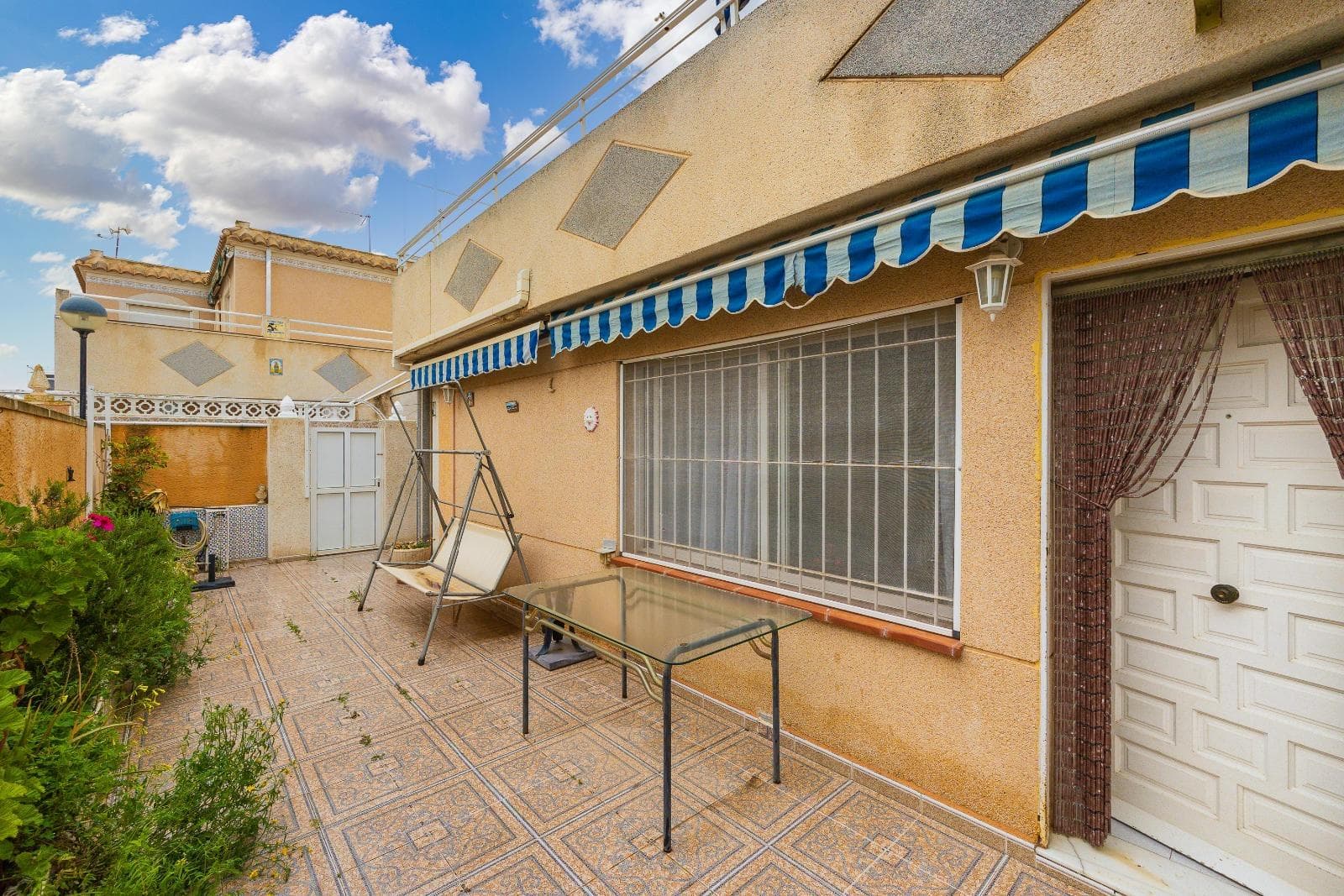 Bedrooms: 4, Bathrooms: 2, Town House in Torrevieja, Alicante, Spain