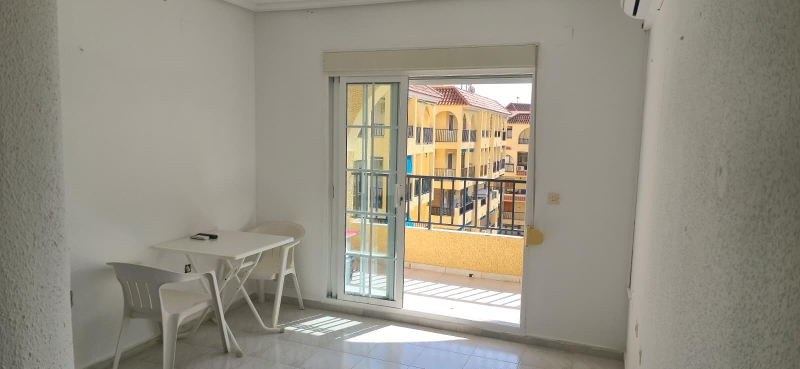Bedrooms: 0, Bathrooms: 1, Penthouse in Torrevieja, Alicante, Spain
