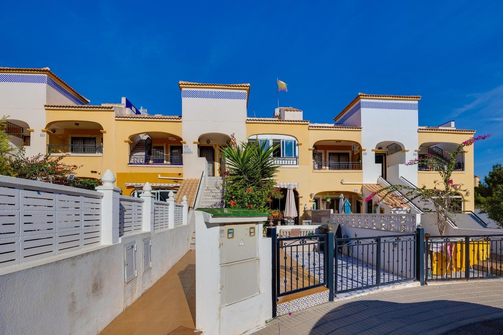 Bedrooms: 2, Bathrooms: 1, Bungalow in Orihuela  Costa, Alicante, Spain
