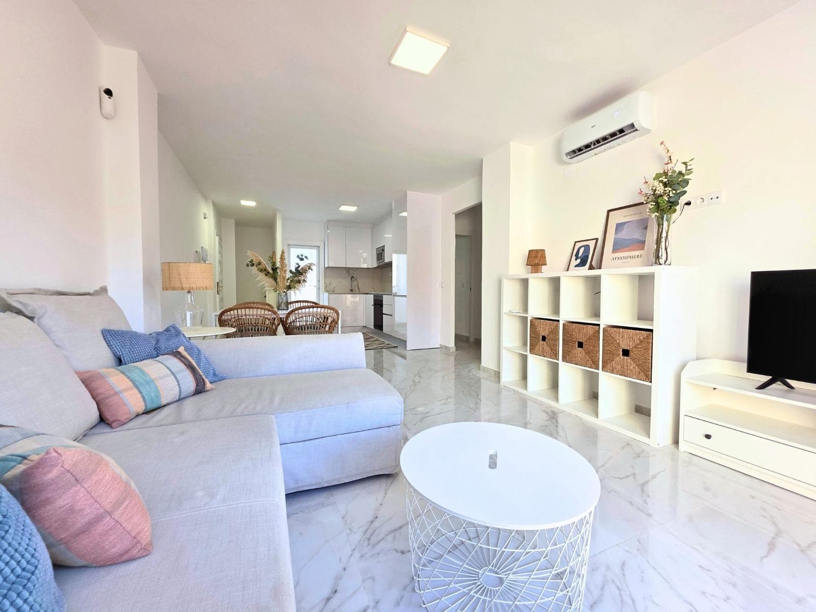 Bedrooms: 2, Bathrooms: 1, Apartment in Torrevieja, Alicante, Spain