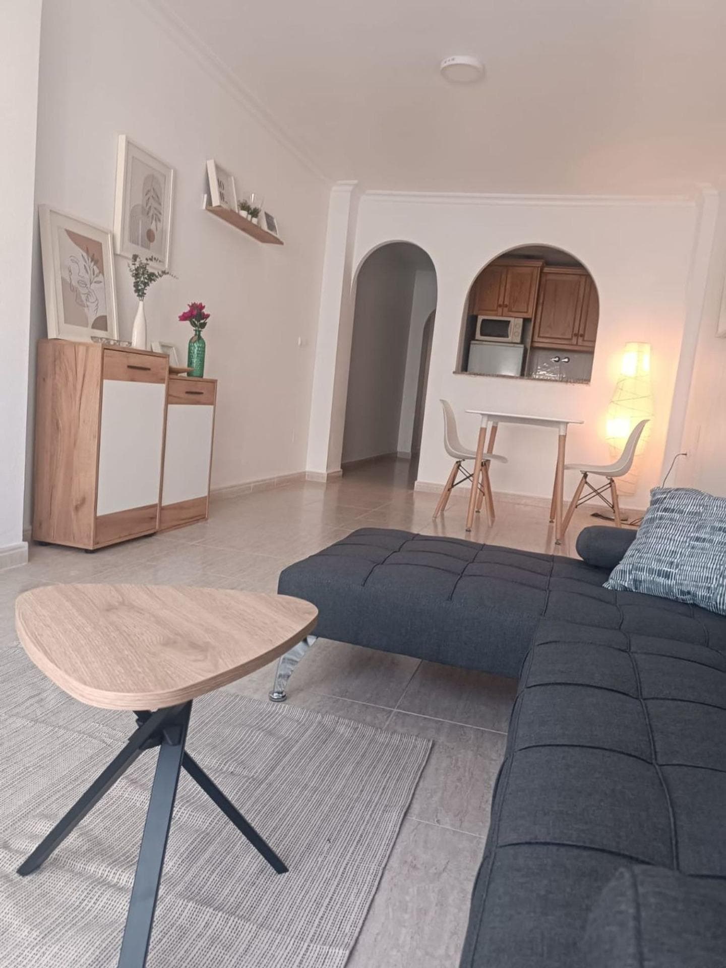Bedrooms: 2, Bathrooms: 1, Penthouse in Torrevieja, Alicante, Spain