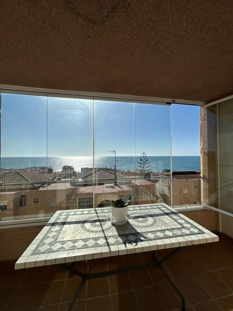 Una oportunidad espectacular para invertir. Buena zona. Con unas fantásticas vistas.