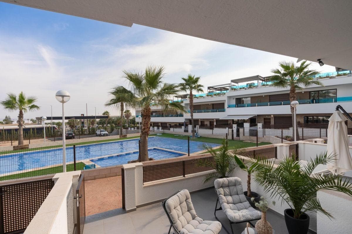 Bedrooms: 3, Bathrooms: 2, Duplex in Torrevieja, Alicante, Spain