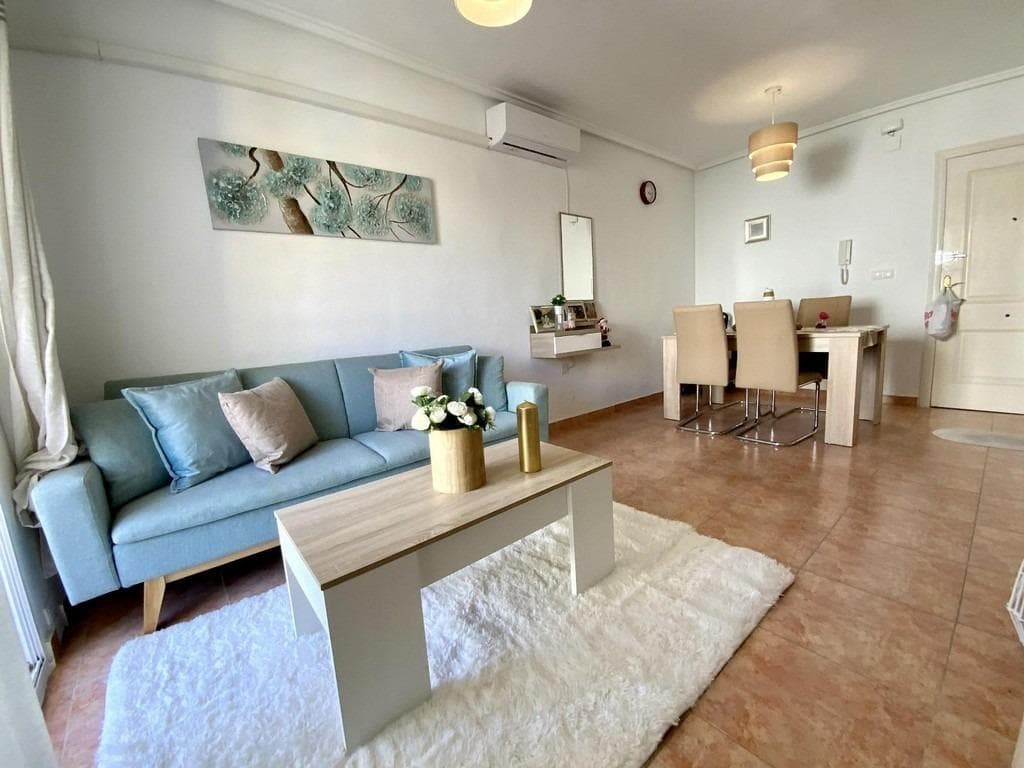 We present a charming 2-bedroom apartment in the beautiful Costa Blanca city of Torrevieja! This property offers a bright living space, a fully equipped kitchen, a bathroom, and a small terrace – perfect for enjoying the Mediterranean breeze. Located within walking distance to bars, restaurants, and local services! 🛏️ Bedrooms: 2 🛁 Bathroom: 1 🍽️ Kitchen: Fully equipped 🪟 Terrace: Small private terrace ✨ Features: Air conditioning Built-in wardrobes American fridge Ceramic cooker Microwave & washing machine Fiber internet and WiFi 📍 Nearby Amenities: 🏖️ Beach – 15 minutes walking 🛍️ Shopping center – 8 minutes walking 🏙️ Town center – 10 minutes walking 🚌 Bus station – 10 minutes walking ✈️ Alicante Airport – 50 minutes by car 🏫 School – 5 minutes walking 🛒 Supermarket – 5 minutes walking Ideal as a holiday home, investment, or permanent residence in sunny Torrevieja!