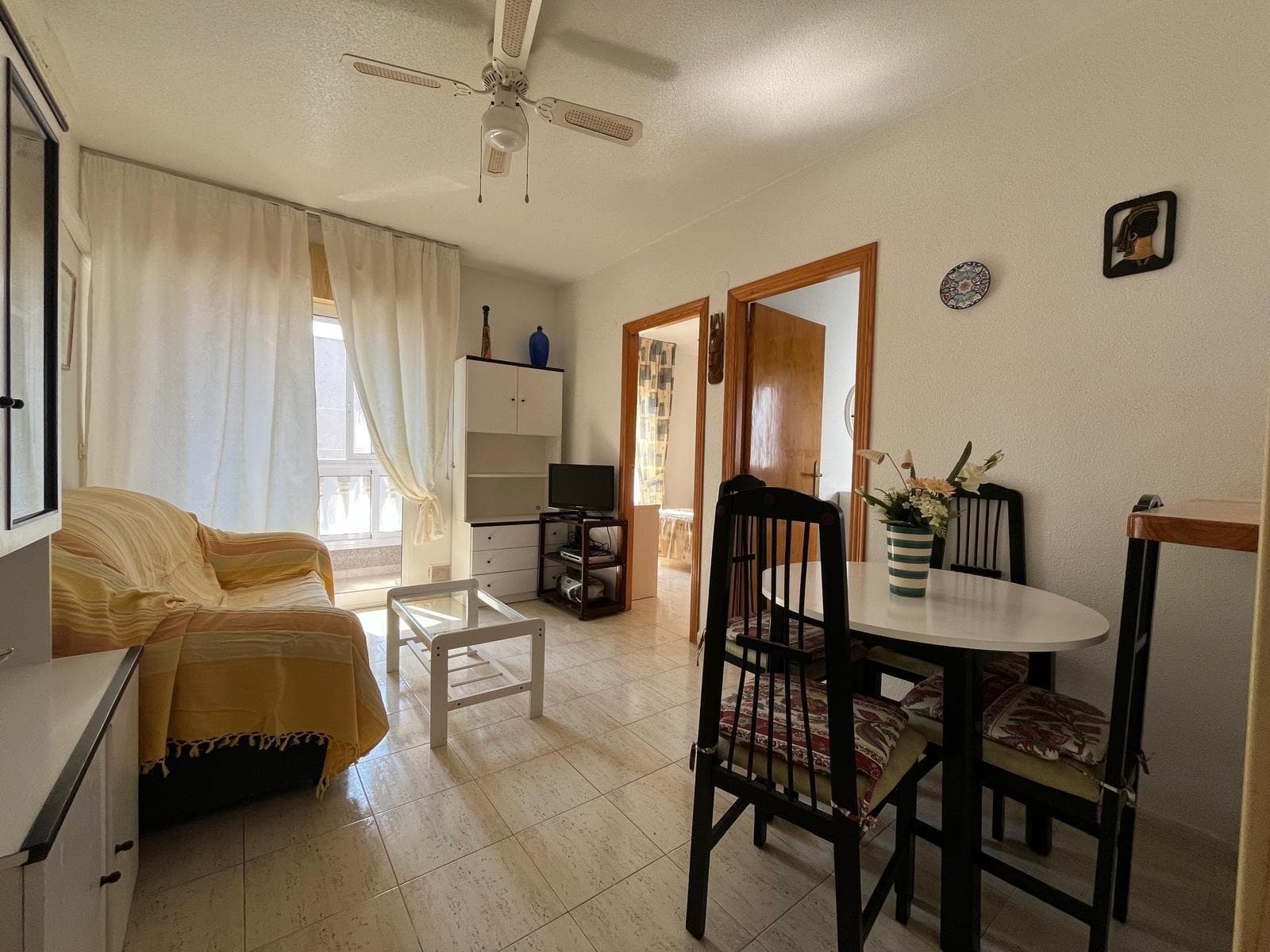 Bedrooms: 2, Bathrooms: 1, Apartment in Torrevieja, Alicante, Spain