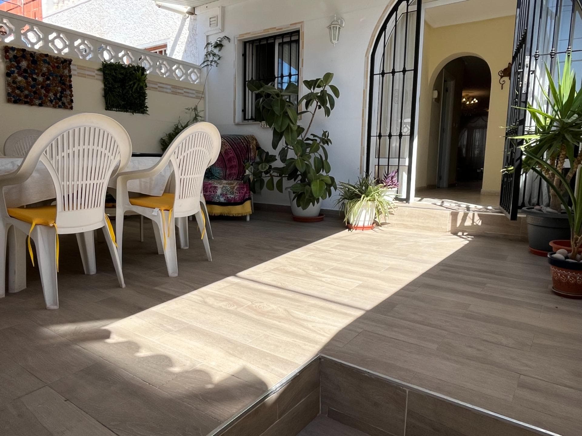 Bedrooms: 2, Bathrooms: 1, Town House in Torrevieja, Alicante, Spain