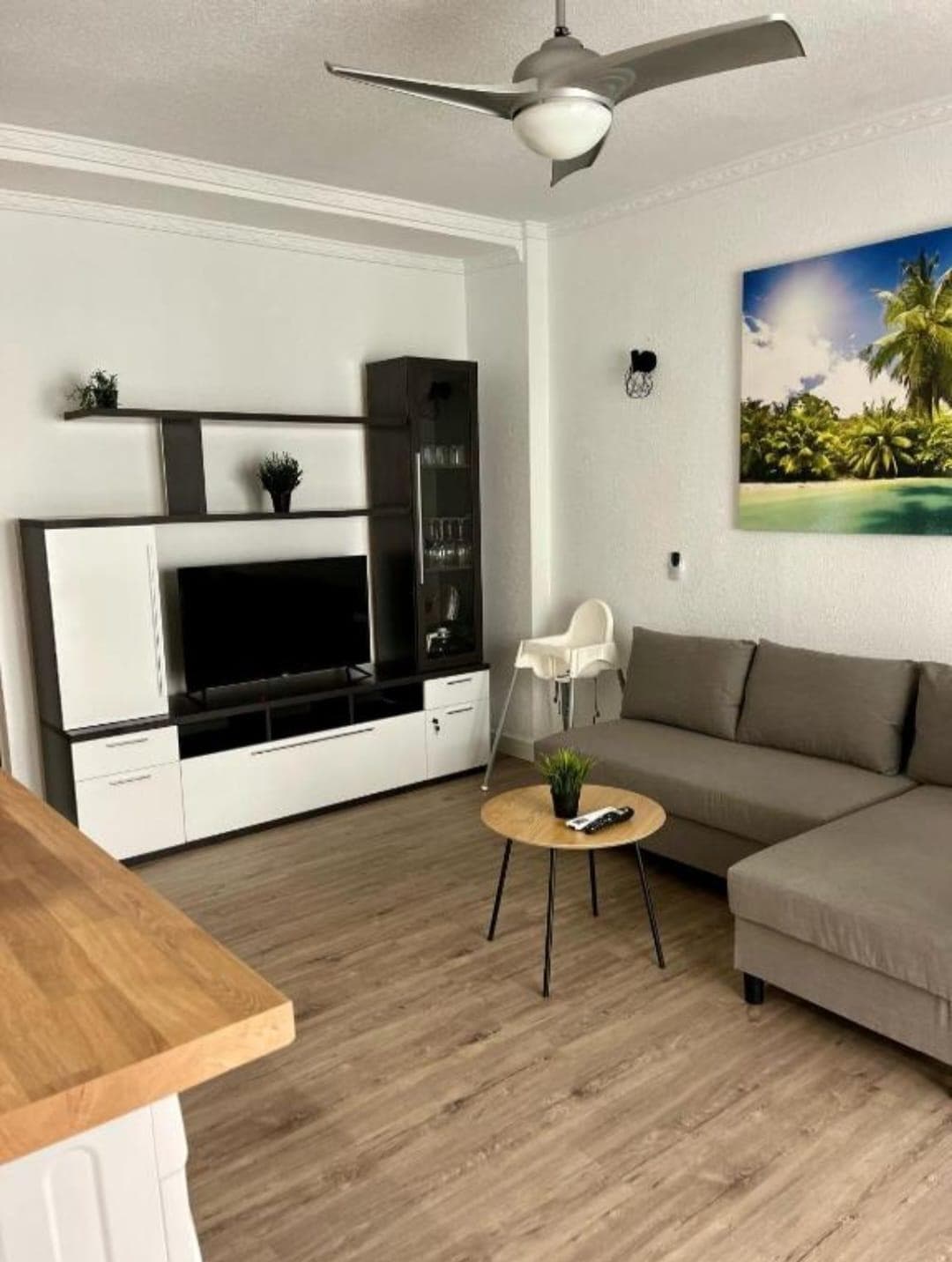 Bedrooms: 2, Bathrooms: 1, Apartment in Torrevieja, Alicante, Spain