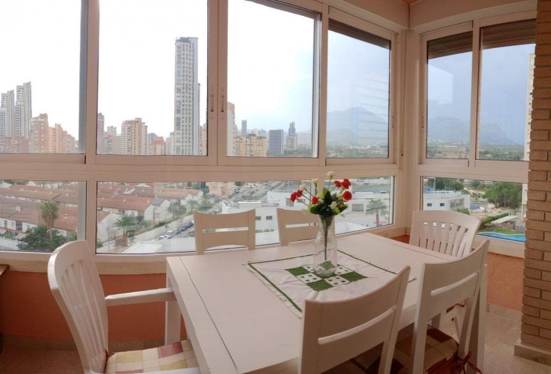 We present at the Costa Blanca Alicante a beautiful apartment in Benidorm close to the hospital de Levante and hotel Melia! Its have 2 bedrooms and 2 bathrooms, one as a suite! Further a glass terrace, garage and a comunal swimmingpool! Close to everthing! Bars, restaurants and supermarket!