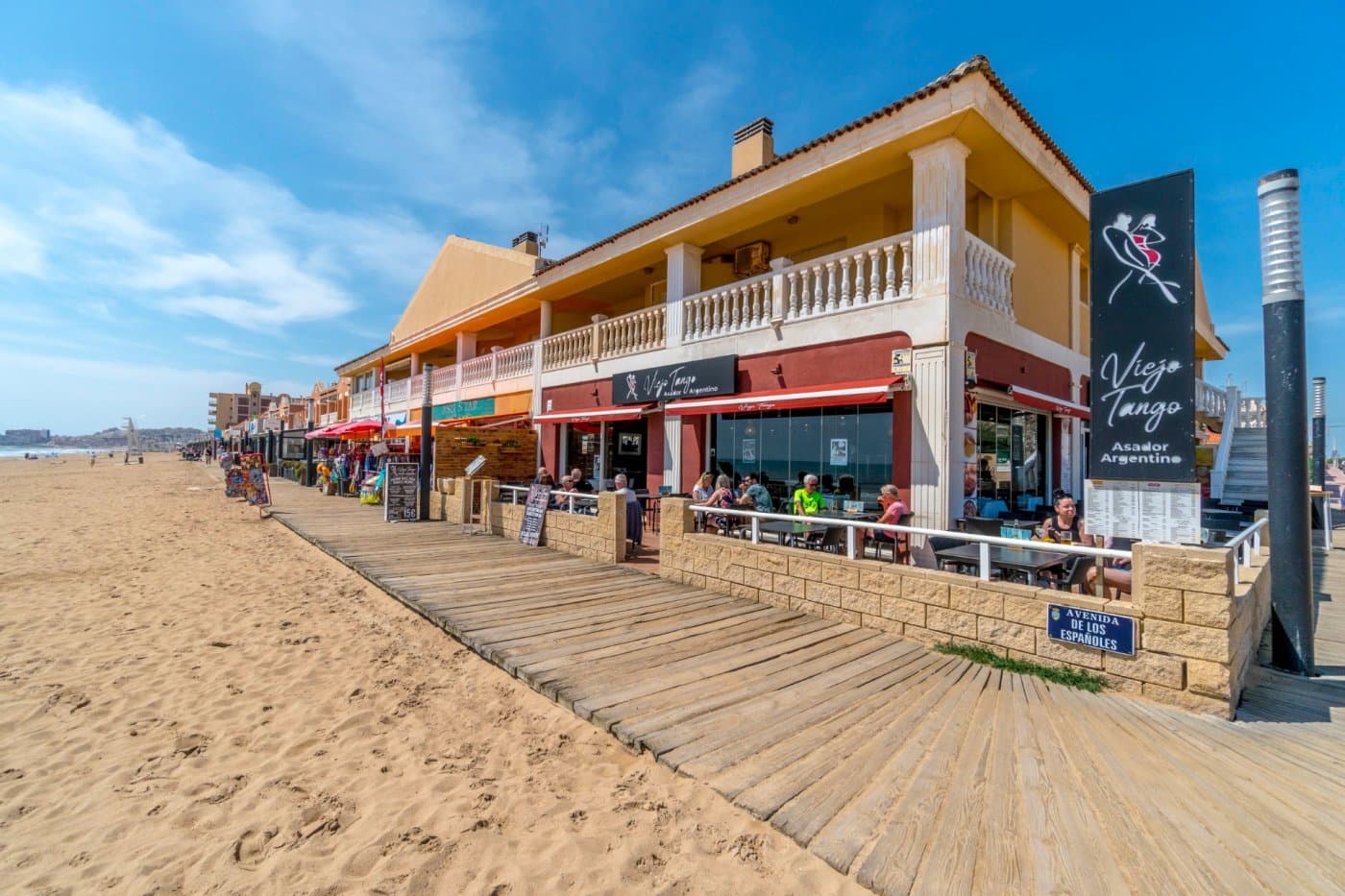 Leasehold Restaurant, corner on the first line of La Mata beach. Leasehold: 65.000 € + Rent of the premises: 3.000 € monthly. The local has 180 m2, 1 lounge in basement, toilet for men and women and opening license in force. Capacity for 60 diners, 15 tables. Located in a corner on the first line of Paseo de la Mata, an area with a lot of people and traffic. Immense possibilities for daily menus, dinners, take-away meals, live shows, etc... close to all services,  Don't miss this unique opportunity!