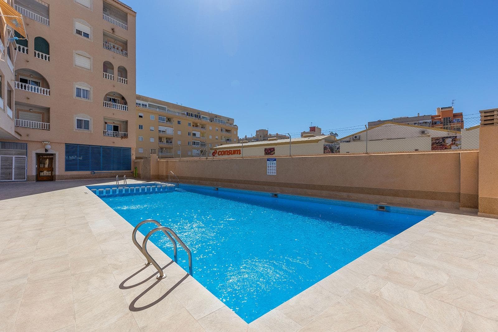 Bedrooms: 2, Bathrooms: 1, Penthouse in Torrevieja, Alicante, Spain
