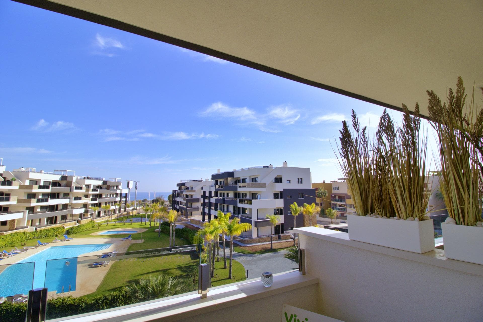 Bedrooms: 2, Bathrooms: 2, Apartment in Orihuela  Costa, Alicante, Spain