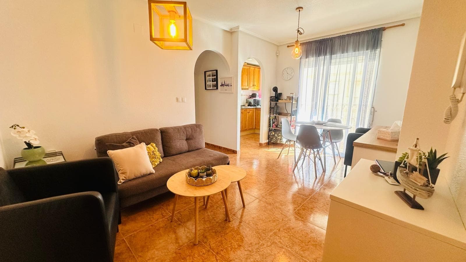 Bedrooms: 2, Bathrooms: 1, Apartment in Torrevieja, Alicante, Spain