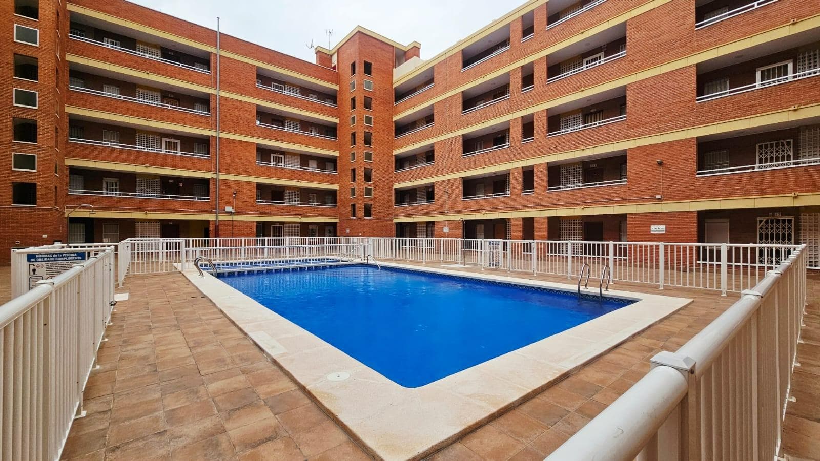 Bedrooms: 2, Bathrooms: 1, Apartment in Torrevieja, Alicante, Spain