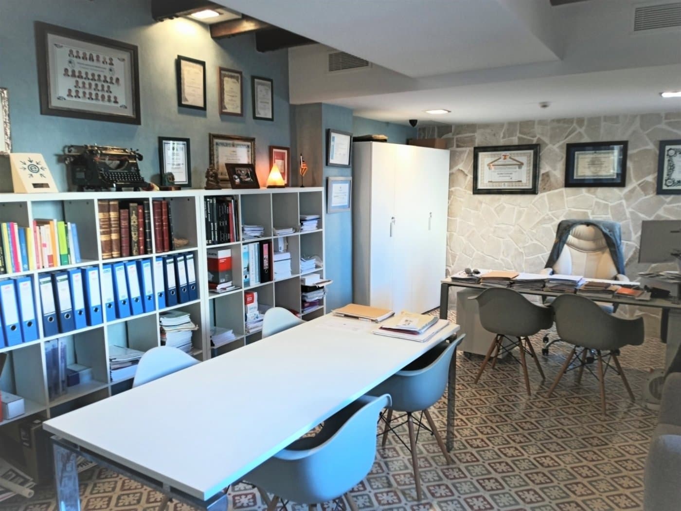 Gallery image