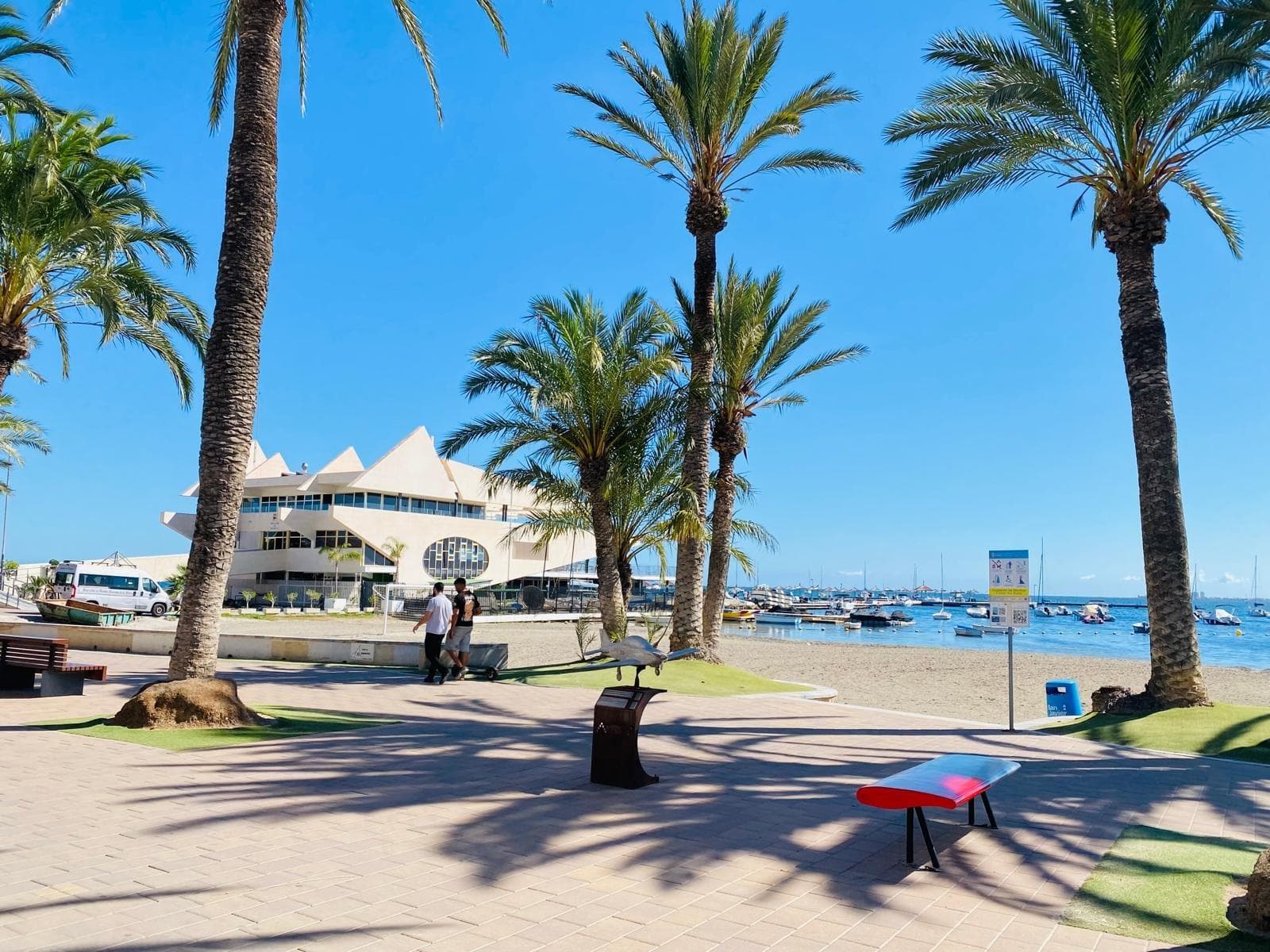 Discover this fantastic villa, a true refuge of elegance that redefines the concept of modern luxury. As you enter the house, you are welcomed by a wonderful fully equipped kitchen with high-quality furniture, an open living space including one bedroom and one bathroom. From the kitchen, there is a staircase leading to a beautiful basement suitable for several cars; on the second floor we have three bedrooms and two bathrooms along with a dressing room. Ascending another set of stairs leads to an amazing solarium featuring barbecue facilities as well as pre-installation for placing in Jacuzzi. Located in an exclusive residential area, this property boasts spacious bright areas designed to offer maximum comfort. The villa includes private basement ideal for housing multiple vehicles ensuring ample space both for owners and their guests. Additionally it features its custom dressing room where every detail has been thoughtfully considered—from impeccable finishes down too ingenious storage solutions turning this corner into authentic personal sanctuary Each Room Is Designed Not Just With Style In Mind But Also Daily Functional Comfort Enjoy Maximum Outdoor Living Thanks To Lush Gardens And Recreational Facilities Planned For Unforgettable Moments Shared With Family Or Friends If You Are Seeking Exceptionally High Quality Combined With Exclusive Details Don’t Miss Out On This Opportunity Of Living Here!