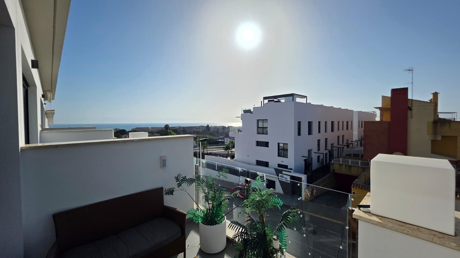 Discover this impressive pre-owned duplex in the exclusive area of ​​Los Secanos, Guardamar del Segura, less than 800 meters from the main beaches. With a constructed area of ​​110 m² and south-facing, this property offers a perfect layout for enjoying the Mediterranean lifestyle. On the ground floor, you'll find a bright living room with access to a private terrace with skylights that provide natural light to the basement and a pergola; ideal for relaxing while admiring panoramic sea views. The first floor houses a guest toilet and a modern kitchen equipped with premium appliances, next to a gallery with a shower and laundry room. On the second level, there are two cozy double bedrooms, complemented by a full bathroom accessible from different areas. Finally, easily access your master bedroom located on the third floor, where you can once again delight in the spectacular views thanks to its spacious private terrace and exclusive en-suite bathroom. Extras such as central air conditioning (including split system), motorized blinds, and modern installations such as an aerothermal system ensure year-round comfort. Take advantage of the additional benefits: a communal pool surrounded by nearby natural landscapes, as well as easy access to nearby public transportation, schools within reach, etc. Certify your dreams! This home is perfect whether you are looking for a permanent or vacation residence. Contact us for more information.