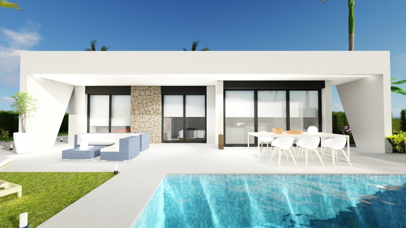 MODERNE VILLAS I CALASPARRA MED PRIVAT basseng!

 Ny eiendomsutvikling bestående av 215 uavhengige villaer i Calasparra.

 170 villaer skal bygges på tomter på 545 m² og 45 villaer på tomter på 1250 m².

 2 og 3 roms boliger med privat basseng på 24,5 m2 inkludert, moderne finish og maksimale kvaliteter:

 Matt sorte aluminiumsvinduer, motoriserte persienner, pansrede inngangsdører til huset, hvitlakkerte innvendige dører, aerotermisk system for produksjon av varmt vann, kvarts (silestone) benkeplate på kjøkkenet, elektriske apparater inkludert, forhåndsinstallasjon av luftkondisjonering med kanaler.