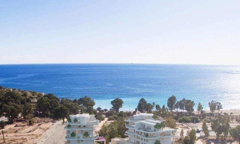 APARTAMENTO EN RESIDENCIAL A 50M DE LA PLAYA

 Fantástico apartamento ubicado dentro de un conjunto residencial con jardines y piscina comunitaria y situado a únicamente 50 metros de la playa de Torres en Villajoyosa.

 Disfruta del mar sin renunciar a las comodidades de vivir en una zona residencial.