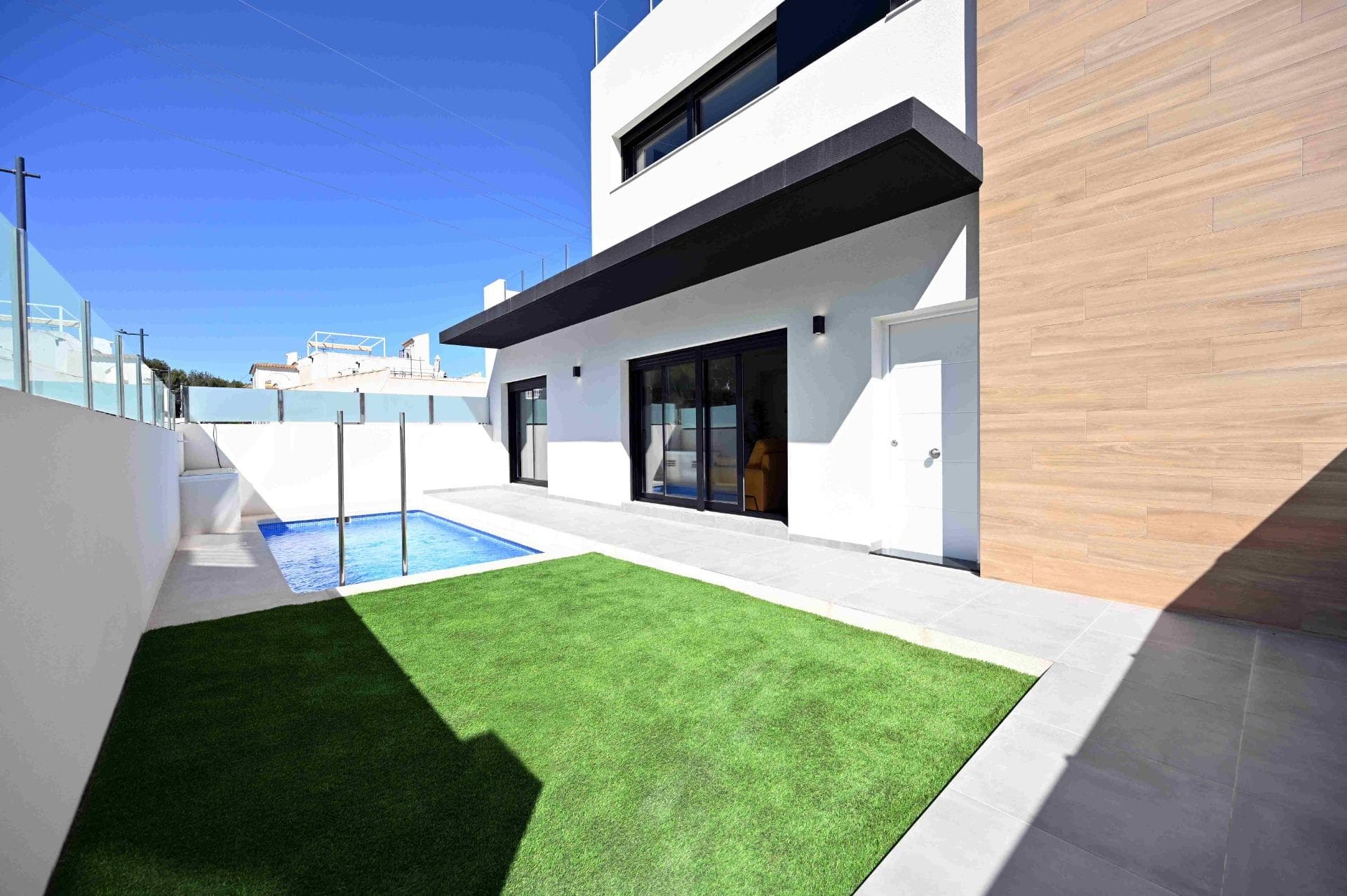 NEW BUILD TOWNHOUSES IN ORIHUELA COSTA

New Build townhouses in Las Filipinas, Orihuela Costa. 

The complex of 12 townhouses, each with 2 bedrooms, 2 bathrooms, front and back yards and their own roof terrace. 

On the ground floor there is a bright living room with an open-plan kitchen, a spacious bedroom with built-in wardrobe and a bathroom.

On the first floor there is a second large bedroom with built-in wardrobe and a bathroom. From the bedroom there is an exit to a sunny balcony with space for terrace furniture.

Upstairs you have the roof terrace where you can place an outdoor kitchen, jacuzzi and chill-out area. 

The properties come with pre-installed ducted A/C, fitted bathrooms, aerothermic hot water system, intercom, LED lighting package, outdoor kitchen and parking space.

Private swimming pool 5.5 x 2.5 m .

Development located near three popular golf courses (Villamartin, Las Ramblas and Campoamor), just five minutes from the best beaches of Orihuela Costa. 

Within a few minutes’ walk you will find all services such as bars, restaurants and shops, La Fuente shopping center. 

Las Filipinas located around 10 minute's from the famous Villamartin Plaza &amp; Golf Course where you will find numerous bars &amp; restaurants, supermarket, banks, a taxi rank &amp; the local bus stop.

The golden Orihuela Costa beaches are just 5 minutes drive away as is the new Zenia Boulevard shopping Mall (largest shopping mall in Alicante province with the biggest Primark clothing store in Europe).

There are 3 other golf courses all within 5 minutes drive. There are tennis courts &amp; tennis coaching available at the nearby Campoamor hotel. Alicante &amp; Murcia airports are 45 minutes drive away.