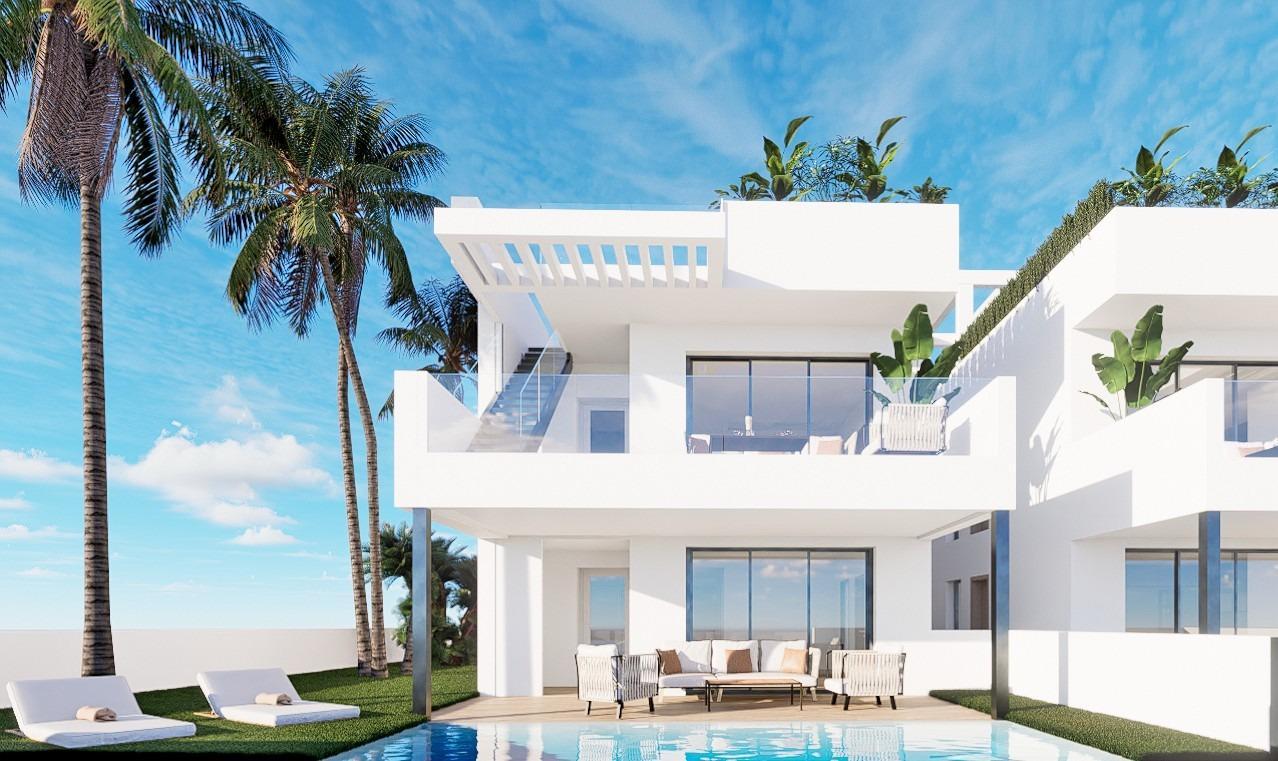 COMPLEJO RESIDENCIAL DE OBRA NUEVA EN FINESTRAT&#13;&#13;Complejo residencial de obra nueva en Finestrat situado en una de las mejores zonas para vivir en la Costa Blanca. &#13;&#13; El complejo de obra nueva consta de 60 bungalows de 2 o 3 dormitorios y 2 baños con acceso a las zonas comunes y a la piscina. Algunas unidades tienen además piscina privada.&#13;&#13; Todos los bungalows disponen de plaza de aparcamiento.&#13;&#13;Algunas unidades tienen magníficas vistas al mar y al skyline de Benidorm.&#13; &#13; Finestrat se encuentra en la comarca de la Marina Baixa de la Costa Blanca, cerca de la vecina Benidorm y a unos 40 kilómetros de la ciudad de Alicante y del aeropuerto internacional. &#13;&#13; Benidorm está a sólo cinco minutos en coche de las propiedades y ofrece todos los servicios que pueda necesitar, incluyendo tiendas, bares, restaurantes, supermercados, bancos, farmacias y varias escuelas privadas internacionales.&#13;&#13; Cerca de las playas de Levante, Poniente y Cala de Finestrat, con más de 6km de longitud que se encuentran entre las mejores de Europa galardonadas por la Unión Europea con Banderas Azules.&#13;&#13; Todos los servicios de ocio como los parques temáticos de Aqua Natura, Terra Mítica, Terra Natura, Aqualandia y Mundomar, los campos de golf de Sierra Cortina y Villaitana, el senderismo y la escalada en el Puig Campana un marco natural incomparable o el disfrute de los deportes náuticos.&#13;&#13;