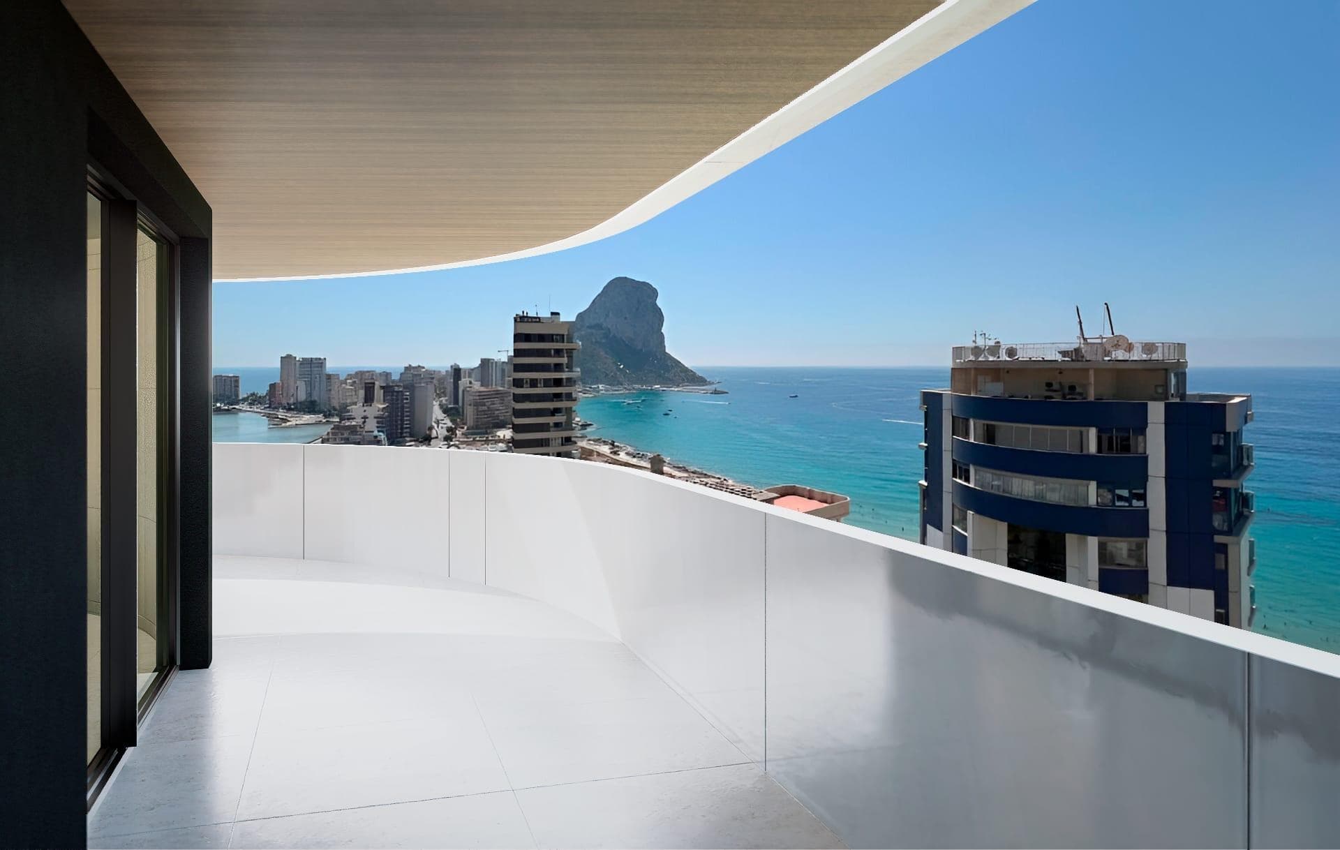 Luksusleiligheter i Calpe bare 3 minutter fra stranden

Eksklusive boliger i hjertet av Costa Blanca
Oppdag en ny måte å bo på Costa Blanca med dette eksklusive nybygget i Calpe. Dette komplekset tilbyr 55 moderne leiligheter med 1, 2 og 3 soverom, designet for å tilby den perfekte balansen mellom eleganse, komfort og funksjonalitet.

Disse leilighetene ligger bare 400 meter fra Arenal-Bol-stranden og den symbolske Peñón de Ifach, og kombinerer en privilegert beliggenhet med luksuriøse fasiliteter, ideelt for både permanent opphold og investering.

Førsteklasses fasiliteter for en eksklusiv livsstil
Dette prosjektet redefinerer middelhavsluksus, med moderne fellesområder som er designet for beboernes velvære og komfort:

Evighetsbasseng på taket med fantastisk panoramautsikt.
Treningsstudio og spa for maksimal komfort.
Coworking-område, ideelt for å balansere arbeid og avslapning.
Valgfri underjordisk parkering og boder.

Høy kvalitet og avantgardistisk design.
Hver leilighet er bygget med materialer av topp kvalitet og har eksepsjonelle funksjoner:

Store private terrasser, mange med havutsikt.
Pansret inngangsdør for ekstra sikkerhet.
Kjøkken utstyrt med BOSCH-apparater eller tilsvarende: induksjonstopp med avtrekksvifte, stekeovn, mikrobølgeovn og oppvaskmaskin.
Kanalisert klimaanlegg med varmepumpe (varmt/kaldt).
Aerotermisk system for effektivt varmtvann til husholdningen.
Utvendig snekkerarbeid i aluminium med doble vinduer.

Strategisk beliggenhet i Calpe
Calpe er et pulserende reisemål i Marina Alta, med et eksepsjonelt klima som byr på mer enn 300 soldager i året. Kombinasjonen av historie, natur og modernitet gjør det til et ideelt sted å bo eller investere.

Byen har også gode veiforbindelser via AP-7 og N-332, som gir enkel tilgang til andre kystbyer og flyplassene i nærheten.

Avstander til severdigheter
Arenal-Bol-stranden - 400 m (3 minutters gange).
Cantal del Roig-stranden - 600 m (4 minutters gange).
Calpe havn - 1 km (15 minutters gange).
Peñón de Ifach naturpark - 1 km (15 minutters gange).
Baños de la Reina (naturområde) - 600 m (4 minutters gange).
Las Salinas - 600 m (4 minutters gange).
Kjøpesenter og supermarkeder - 500 m (4 minutters gange).
Alicante lufthavn - 75 km (1 times kjøretur).
Valencia lufthavn - 125 km (1 time og 20 minutters kjøring).

En sikker investering i en drømmedestinasjon
Enten det er som permanent bolig, fritidsbolig eller investering, representerer dette prosjektet en unik mulighet på et av de mest attraktive stedene på Costa Blanca.

Ikke gå glipp av muligheten til å kjøpe din luksusleilighet i Calpe. Kontakt oss i dag for mer informasjon og visning!