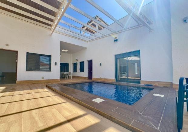 Bedrooms: 4, Bathrooms: 2, Villa in Pilar de La Horadada, Alicante, Spain