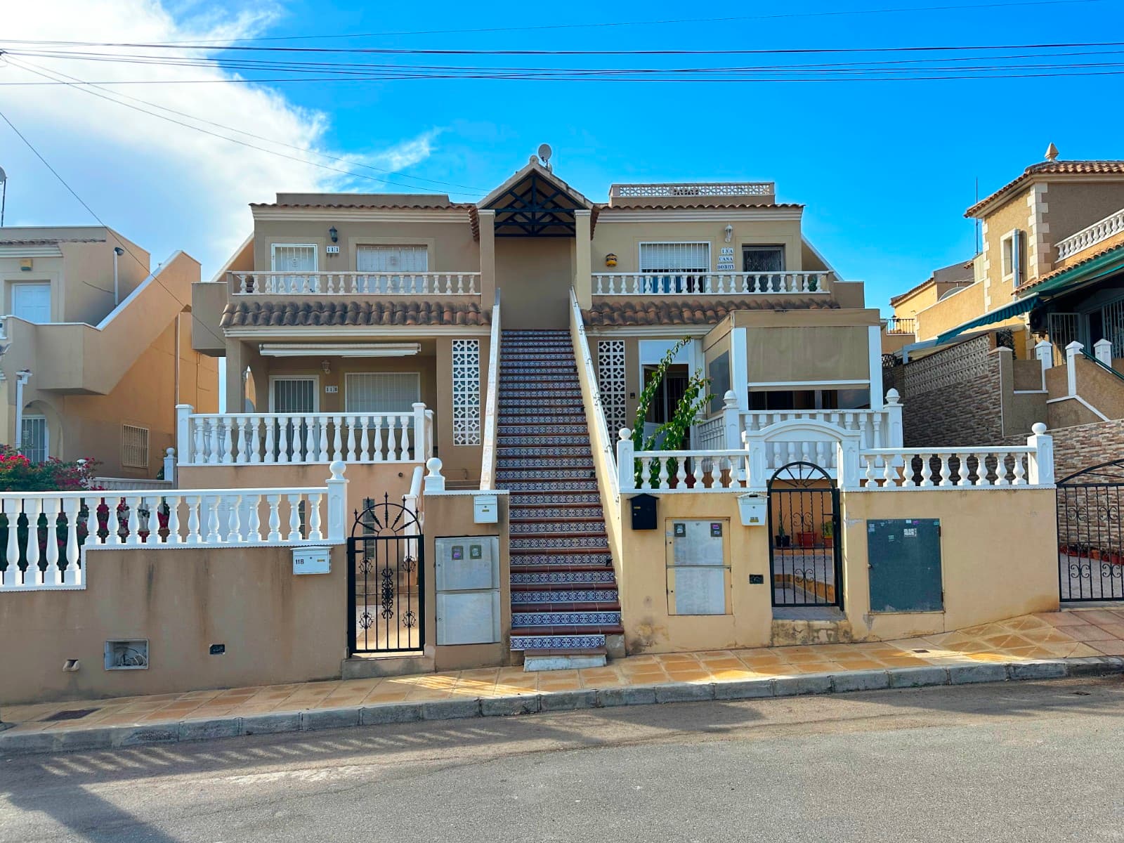 Check out this lovely two-bedroom, one-bathroom bungalow on the first floor. It's got a solarium, too, and it's in the Miramar-Golf complex in El Galan/Villamartin, which is a really popular place to live.

Discover the perfect blend of comfort and convenience in this delightful 2-bedroom, 1-bathroom first floor bungalow with private Solarium, situated in the desirable Miramar-Golf complex in El Galan/Villamartin.

It's got a really nice, calm atmosphere, which makes it perfect for: 

- Couples looking for a romantic and relaxing lifestyle

- Individuals after a convenient and comfortable living space

- Families wanting a safe and secure community with amenities

The perfect opportunity:

- Affordable living in a desirable location

- Low community fees, making it an attractive option for buyers

- Potential for rental income, making it a great investment opportunity

Don't miss the chance to own this charming top floor bungalow with panoramic seaviews. Get in touch today to arrange a viewing and make this property your dream home!