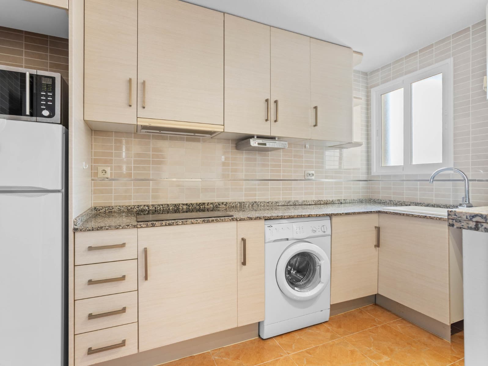 Welcome to this cozy apartment located right in the heart of Torrevieja city center. This urban home offers an ideal combination of comfortable living, proximity to city services, and access to a swimming pool, making this property truly special.

 

Clear floor plan and practical spaces

The apartment features two bedrooms and two bathrooms, significantly enhancing comfort, especially for larger groups. The neat and functional kitchen connects seamlessly to the living room through the dining area. Two air conditioning units ensure a pleasant indoor climate throughout the year.

 

A rare pool area in the city center

Apartments located in the city center rarely offer a community swimming pool – but this apartment is an exception! Here you can enjoy refreshing dips in the pool and sunny days right near your home.

 

Perfect location surrounded by services

 The apartment's location in Torrevieja city center is exceptional; all city services, including cafés, restaurants, shops, and pharmacies, are within walking distance. The beautiful Mediterranean beach is only one kilometer away, making beach life easily accessible as well.

 

This apartment provides a perfect combination for those who appreciate the convenience of city life, easy living, and the rare luxury of a community swimming pool. Welcome to visit and fall in love!

