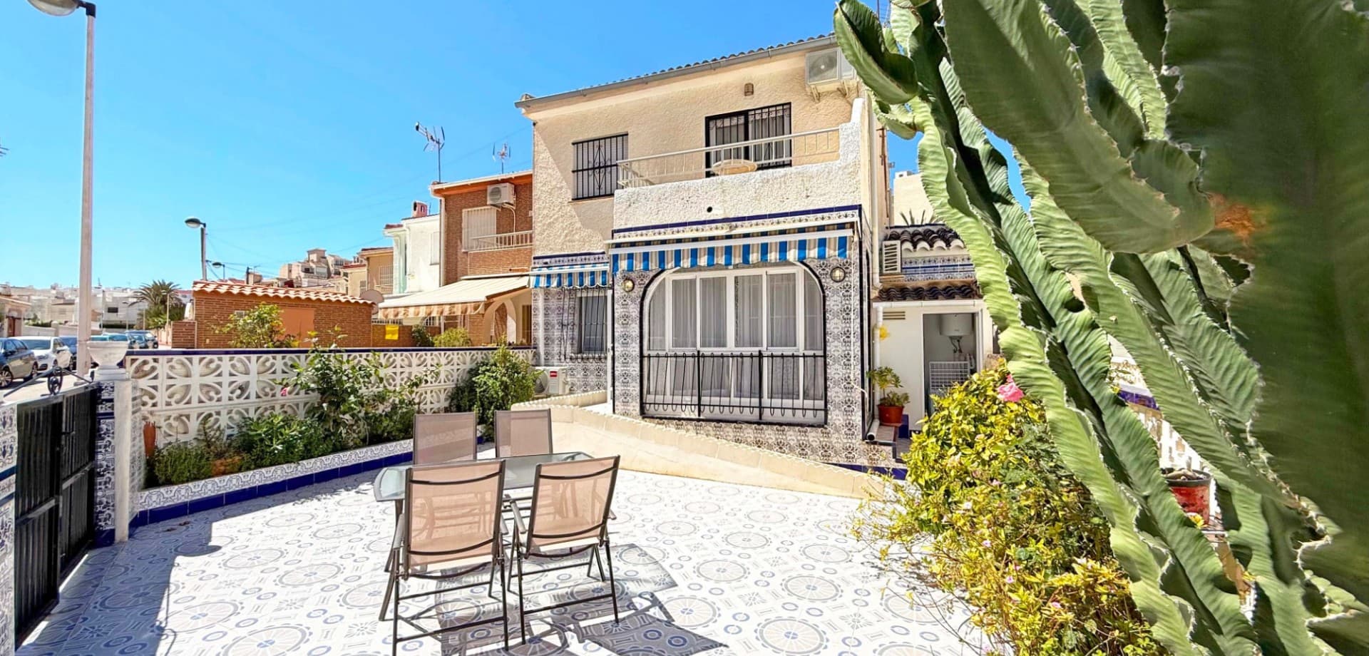 Welcome to this beautifully renovated ground floor apartment, ideally located in the heart of La Mata, just a short stroll from the beach and all local amenities.

The property offers 2 spacious bedrooms, 1 modern bathroom, and a bright open-plan living space. At the front, you’ll find a charming conservatory—perfect for enjoying your morning coffee or relaxing in comfort year-round. From here, step out onto the large, sunny terrace, ideal for dining al fresco or soaking up the Mediterranean sun.

Set within walking distance to the beach, as well as a wide choice of restaurants, bars, and supermarkets, this apartment is a fantastic option for holidays, rentals, or full-time living on the Costa Blanca.