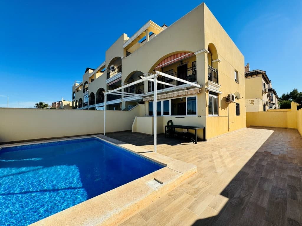 This ground-floor apartment is located in La Mata, next to the Molino del Agua park and the Parquemar residential complex.It sits on a 200 m² plot, comprising a 130 m² terrace and a 70 m² living space. The apartment includes two bedrooms, a living/dining room, an enclosed porch, a full bathroom, and a kitchen with access to the terrace.The property is immaculate and ready to move into.It is being sold fully furnished.Southwest facing.Private swimming poolStorage room600 meters from the beachCommunity fees: €360 per yearProperty tax (IBI): €230