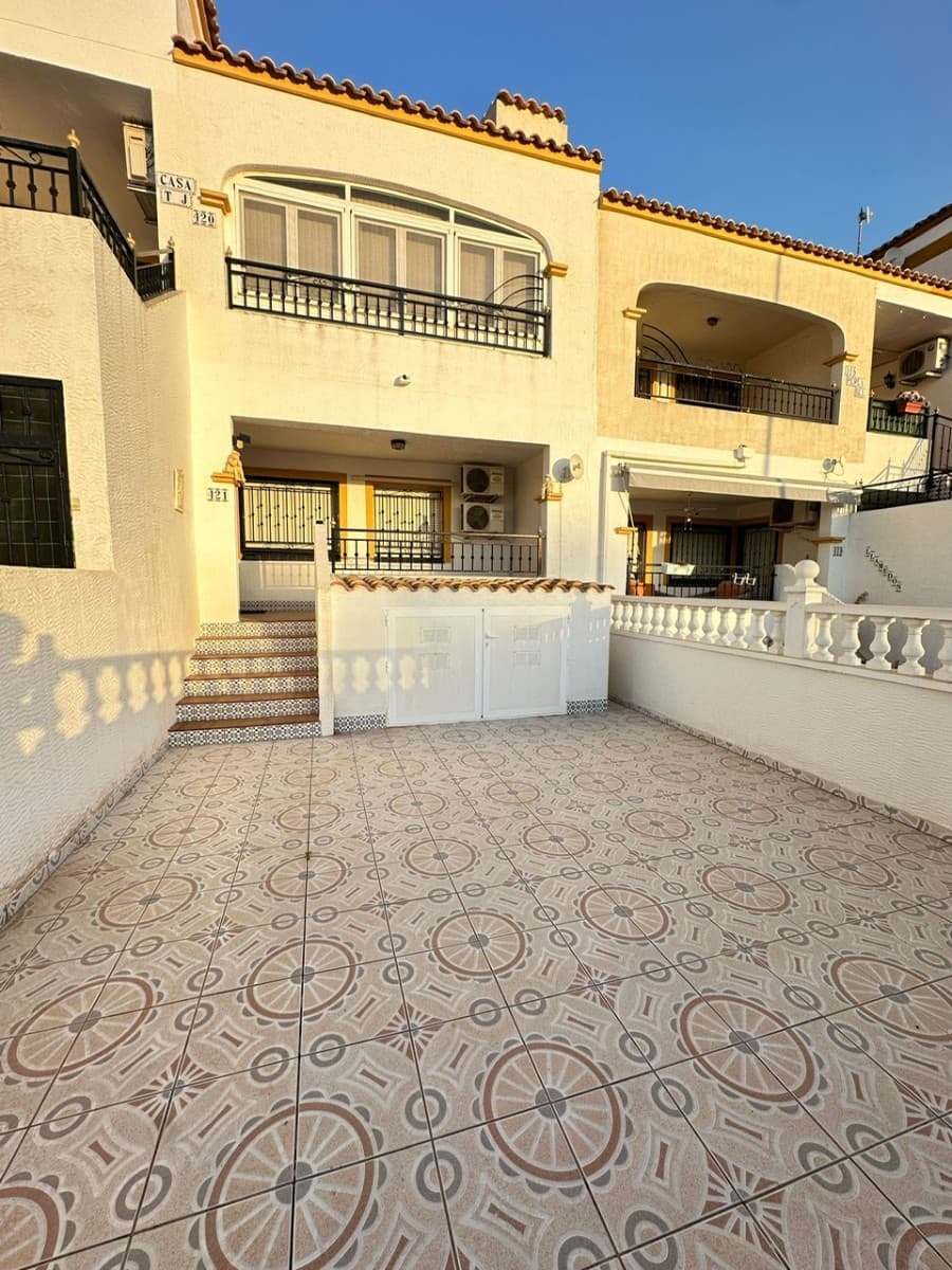 Bedrooms: 2, Bathrooms: 1, Bungalow in Orihuela, Alicante, Spain