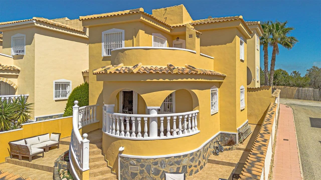 Villa with 3 bedrooms and 2 bathrooms in Ciudad Quesada (Lo Pepin), Alicante.Discover this charming detached villa in the sought-after Lo Pepin area of Ciudad Quesada, Alicante.Positioned on a generous corner plot, the property offers stunning views of the lakes and surrounding landscapes, providing a peaceful retreat. The spacious home features three bedrooms and two bathrooms, with an inviting first-floor terrace perfect for relaxing and enjoying beautiful Spanish sunsets. Surrounded by a low-maintenance tiled terrace, it’s ideal for both full-time living or holiday getaways. Built in 2004, the villa boasts modern comforts such as air conditioning, built-in wardrobes, oak flooring on the ground floor, and ample storage. Residents have access to fantastic communal pools, and the location offers easy access to the AP7 motorway, just about 35-40 minutes from Alicante Airport. With its move-in ready condition, excellent community amenities, and a desirable west orientation, this property presents a perfect blend of comfort and convenience.SUMA/IBI: 150€/YearlyCommunal fees: 30€/MonthlyBedrooms: 3Bathrooms: 2Build Size: 88 m2Plot: 156 m2Orientation: WestYear of construction: 2004Air conditioningMove in readyCorner plotCommunal poolMulti national communityOak flooring (ground floor)TerraceBalconyGood conditioningBuilt-in wardrobesStorage