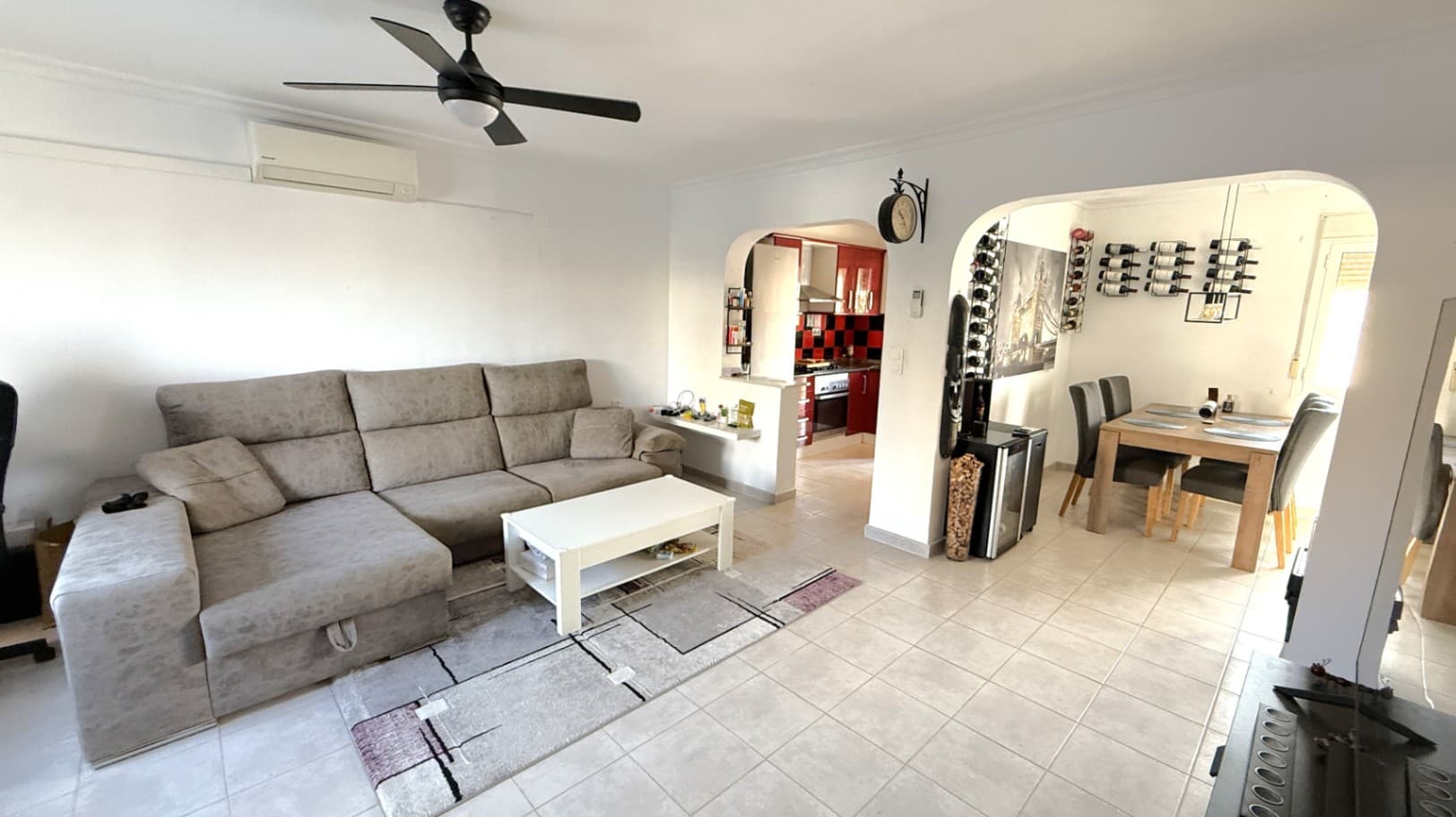 Discover Your New HomeLocated in the beautiful and vibrant city of Torrevieja, this charming townhouse is the ideal retreat for those seeking the perfect combination of comfort and Mediterranean lifestyle. With a modern and cozy design, it is a space that invites enjoyment in every corner.Space DistributionWith a total of 92 square meters built, the property offers an intelligent layout, ideal for families or couples. It features two cozy bedrooms and two bathrooms, perfect for ensuring privacy and comfort. The open kitchen, situated in the heart of the home, promotes interaction, allowing the family to connect while enjoying culinary moments together.Exterior and Outdoor SpacesOne of the biggest attractions of this house is its impressive total of 4 terraces, which become a true private oasis. Designed to enjoy the sun and fresh air, you can host outdoor dinners or simply relax in your jacuzzi while listening to the sound of water. The southwest orientation ensures that you make the most of natural light throughout the day.Additionally, it features a garden that adds a green and natural touch to the surroundings, complemented by an outdoor kitchen ideal for enjoying meals al fresco. Imagine unforgettable moments surrounded by your loved ones, all in the tranquility of your home.Amenities and ComfortThis townhouse offers heating and cooling air conditioning, ensuring that every season of the year is experienced with maximum comfort. The design also includes a practical storage room and a laundry area, maximizing the functionality of the space.Prime LocationTorrevieja, known for its crystal-clear waters and warm climate, is one of the best areas to live in the Costa Blanca. Here, you will enjoy a tranquil and family-friendly environment, complemented by a wide range of services, shops, and recreational activities. From enjoying a sunny day at the beach to exploring the charms of the city, everything is at your fingertips.Come and discover this wonderful townhouse in Torrevieja. Well-designed spaces, an enviable location, and a Mediterranean lifestyle await you. Don’t miss this unique opportunity!